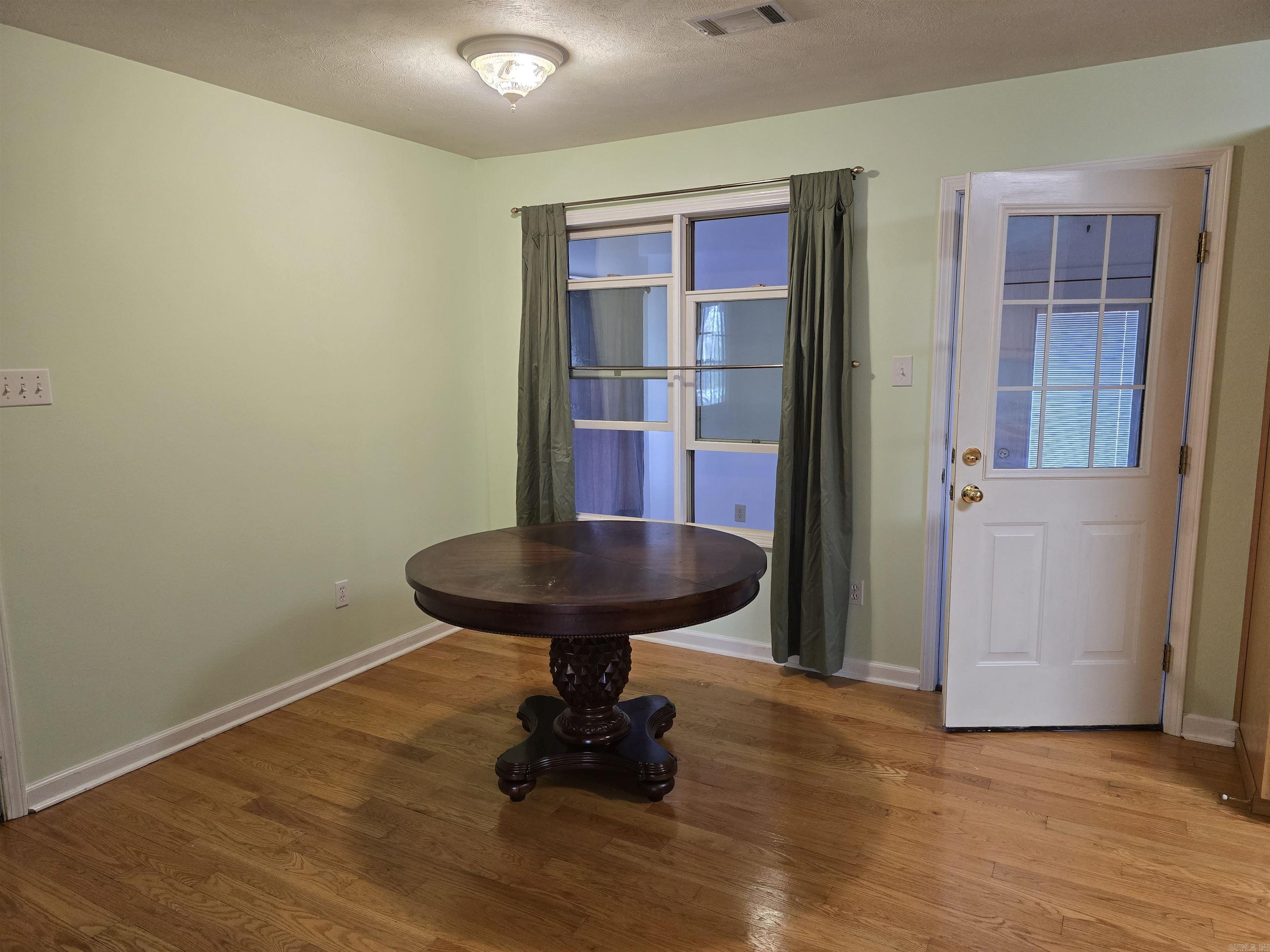 CANEY HILL - Residential