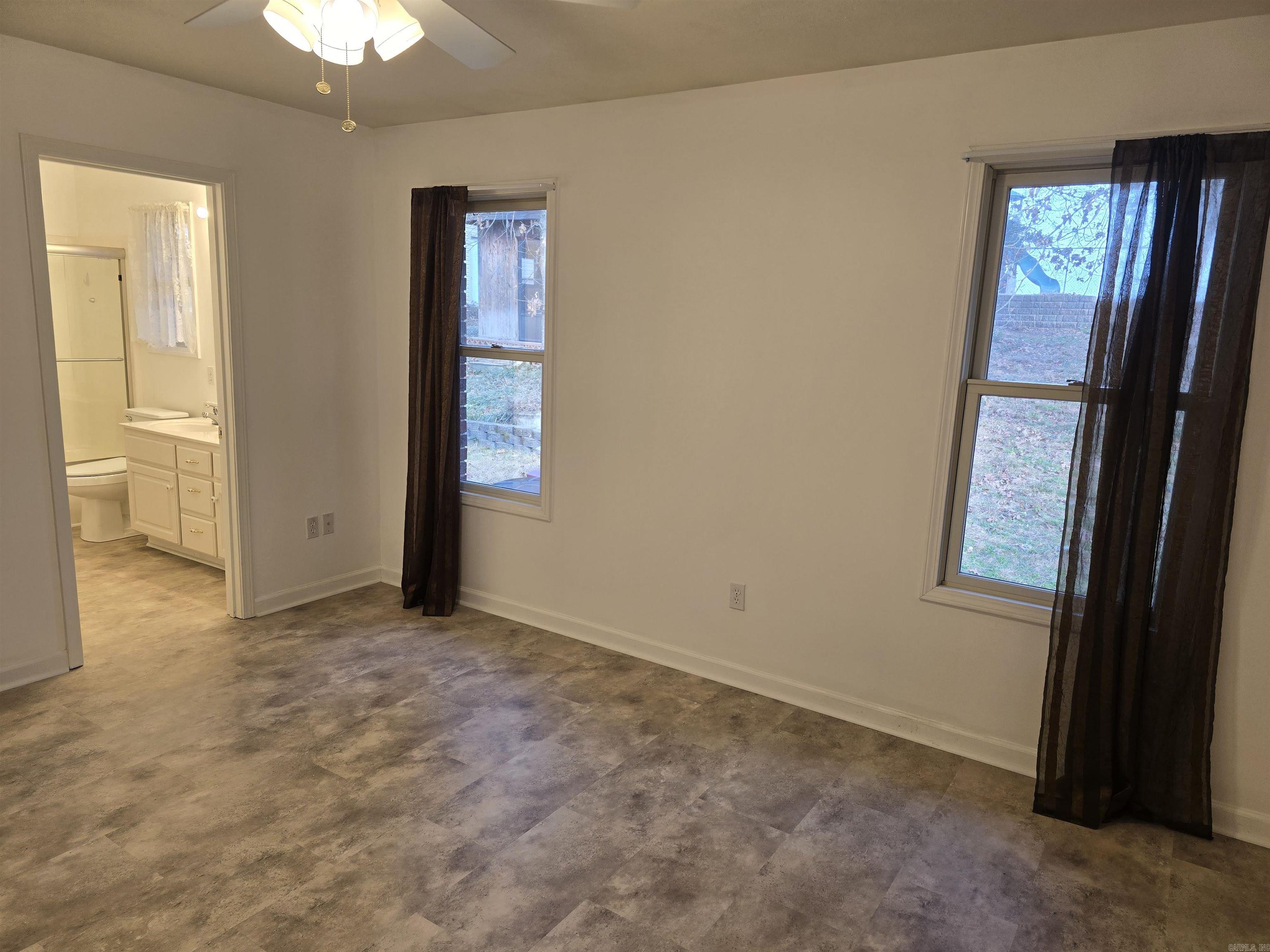 CANEY HILL - Residential