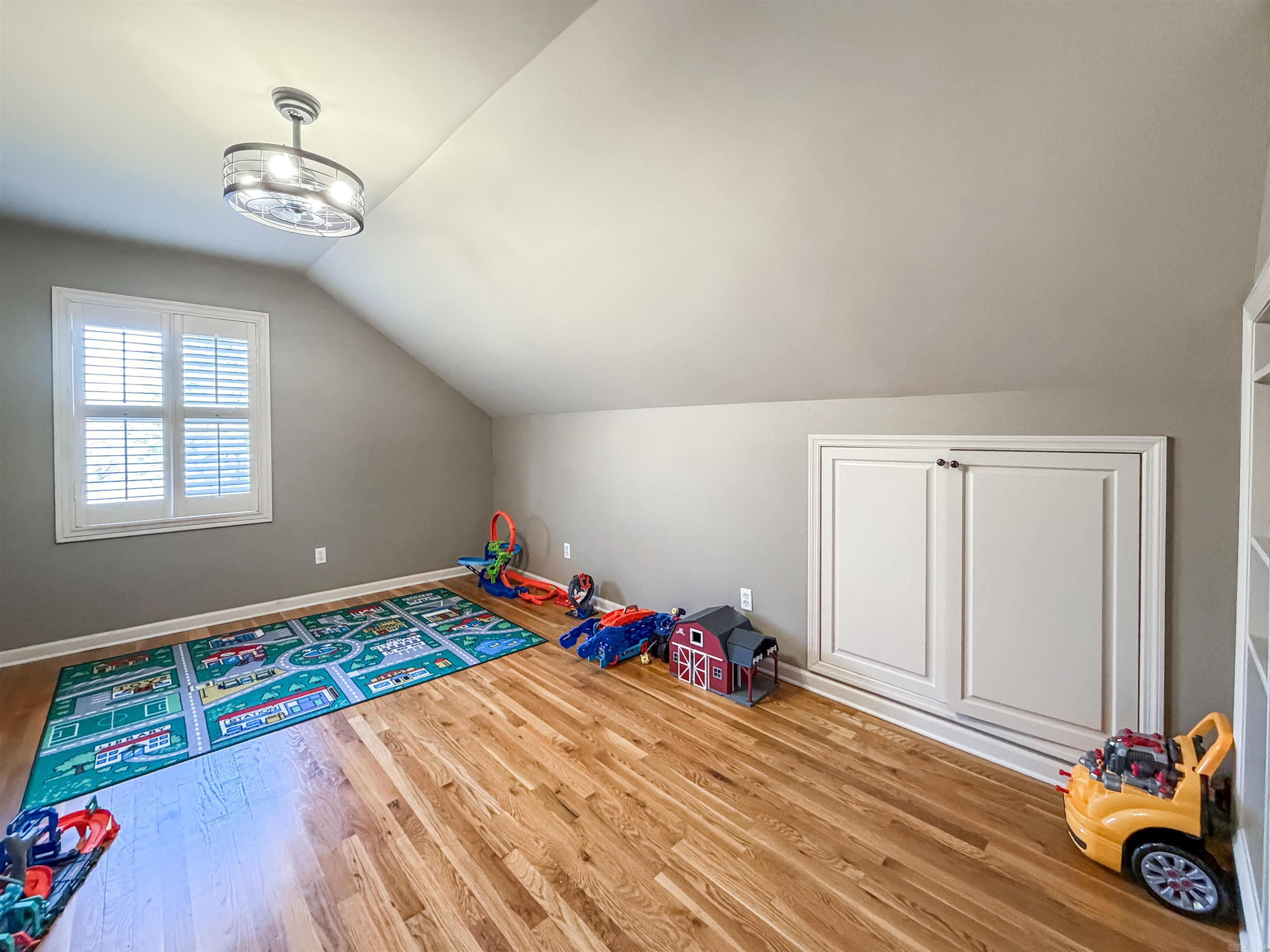 ST CHARLES ADDN - Residential