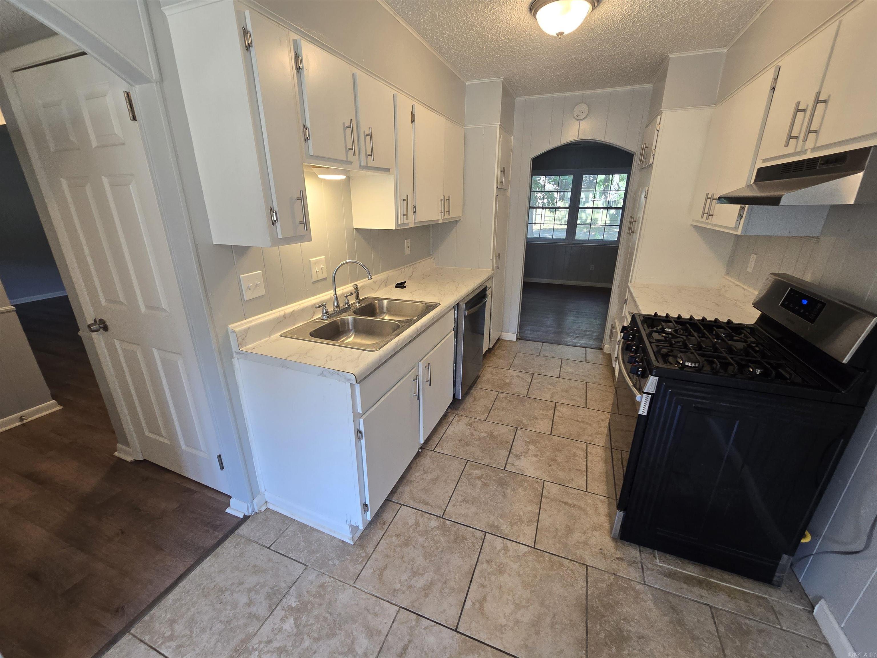 Majestic Oaks - Residential Lease