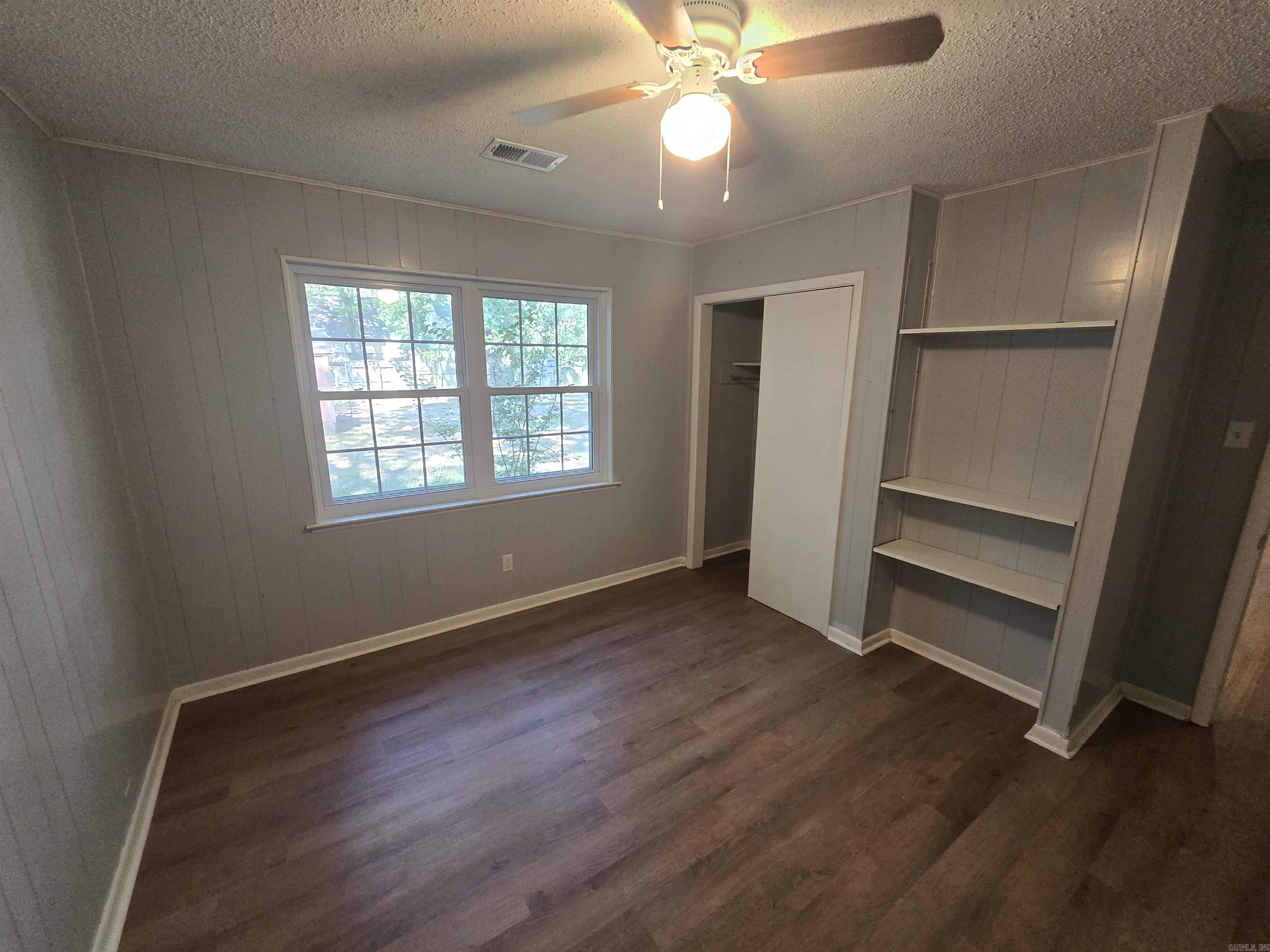 Majestic Oaks - Residential Lease