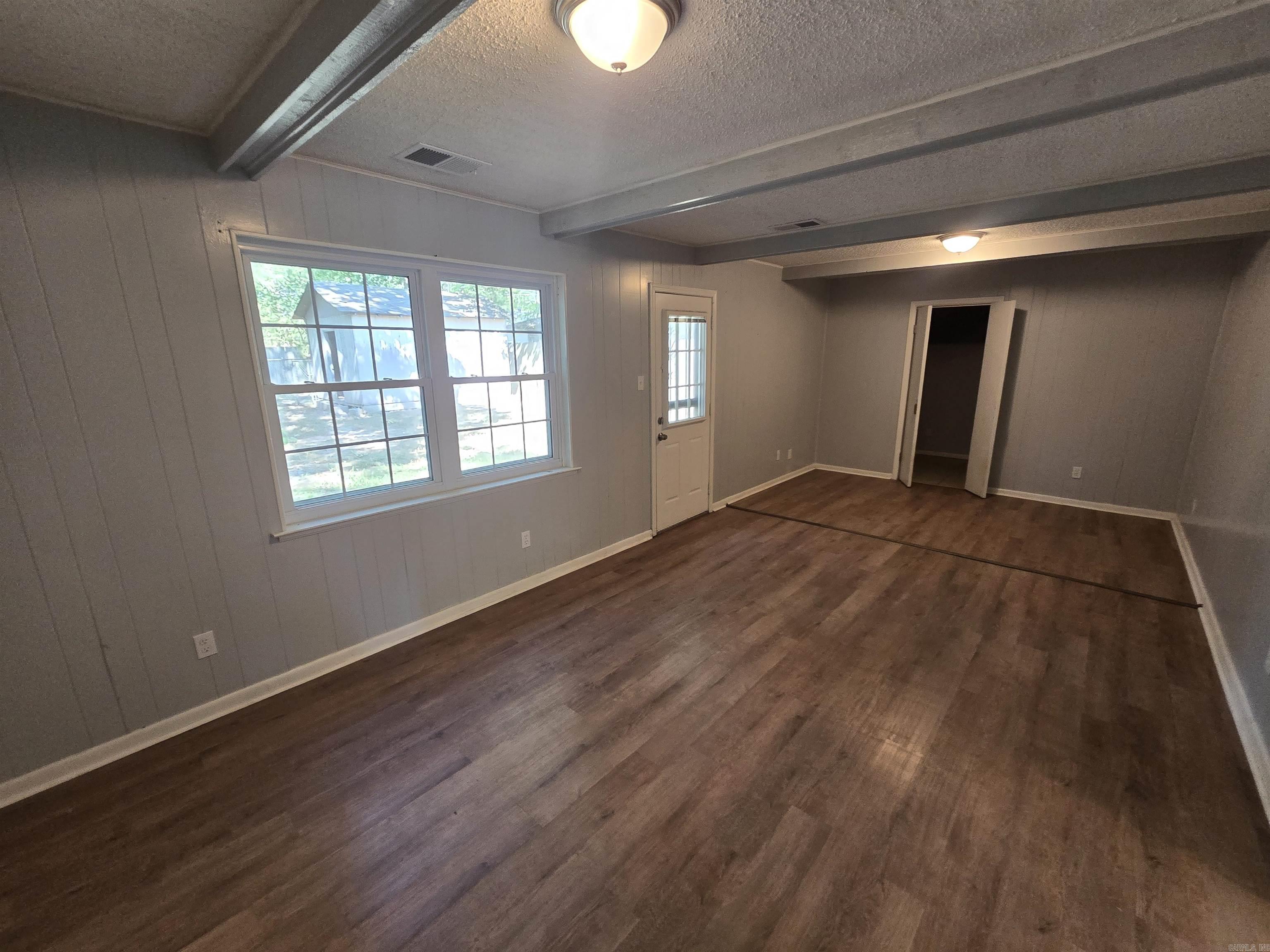 Majestic Oaks - Residential Lease