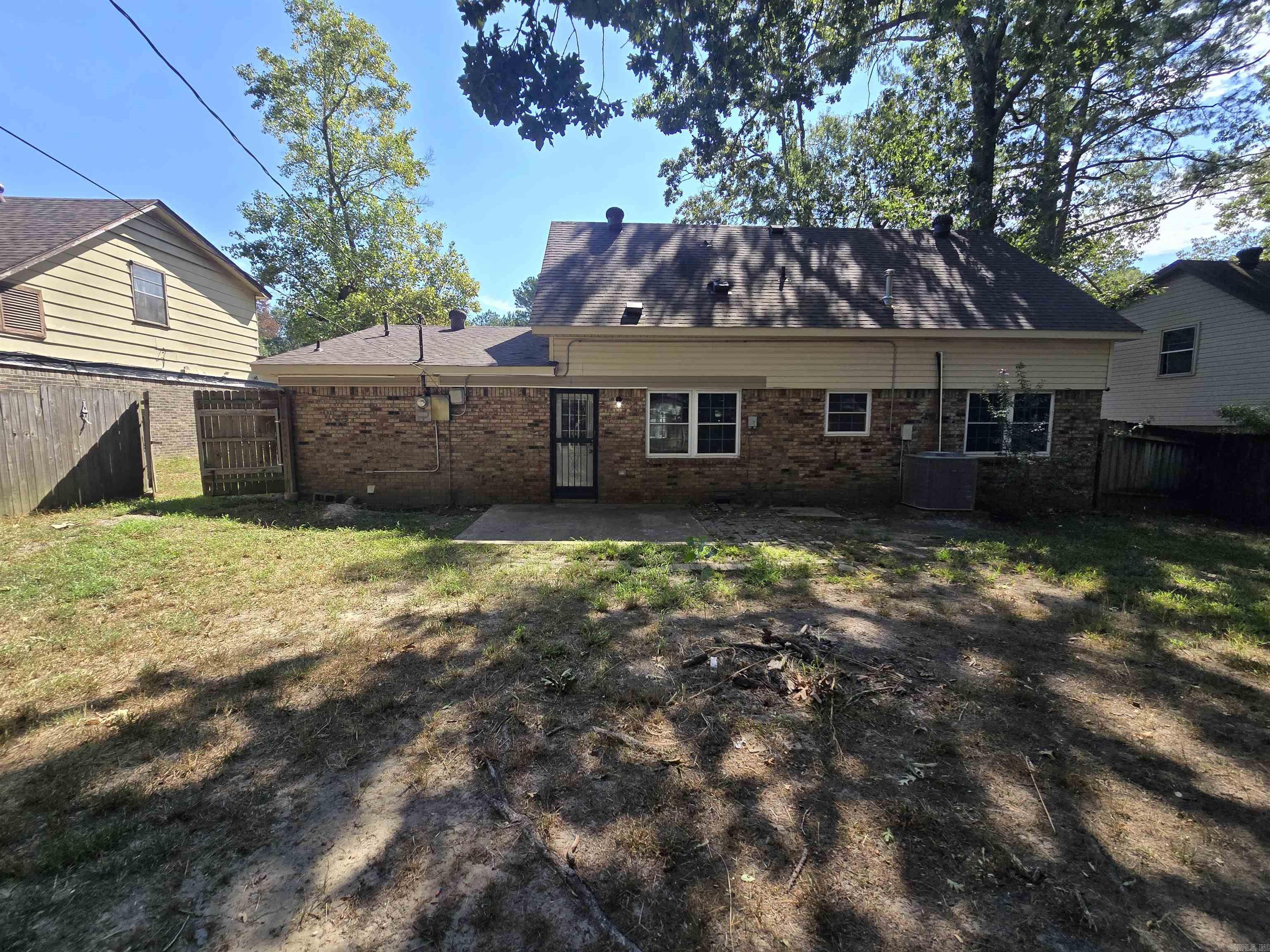 Majestic Oaks - Residential Lease