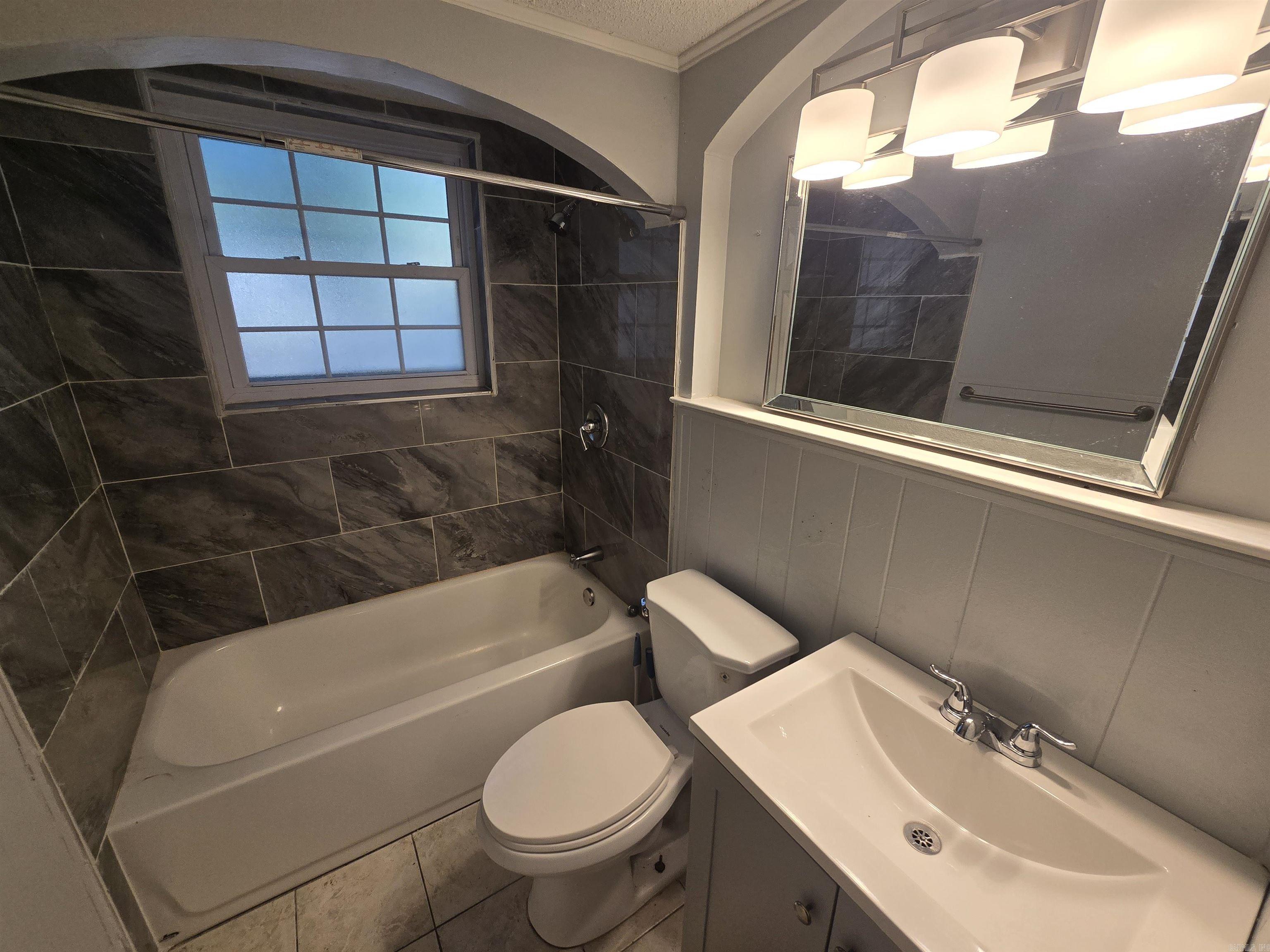 Majestic Oaks - Residential Lease