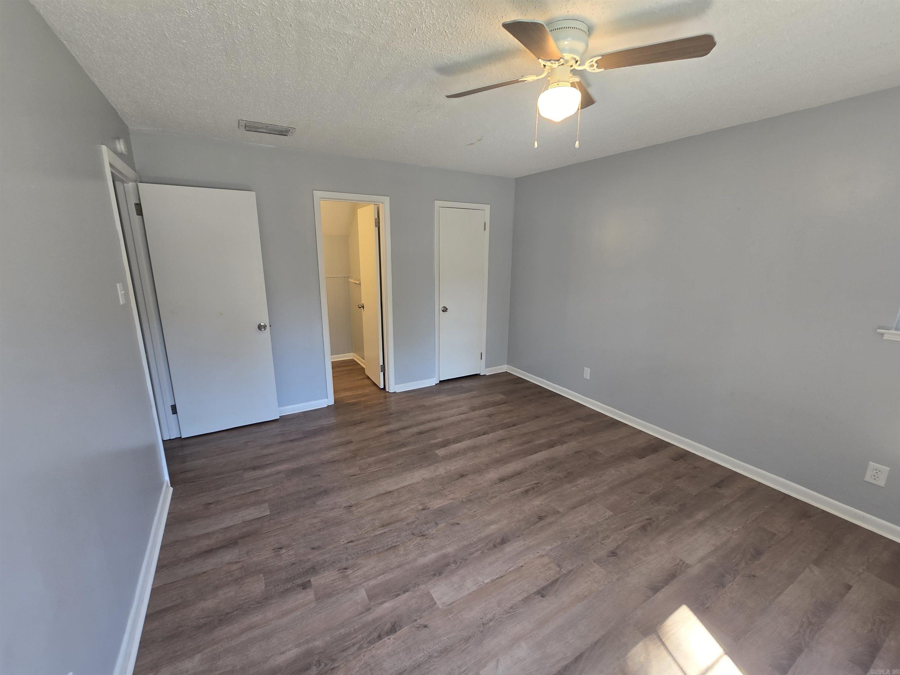 Majestic Oaks - Residential Lease