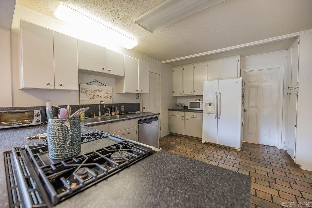 Thompson Heights - Residential