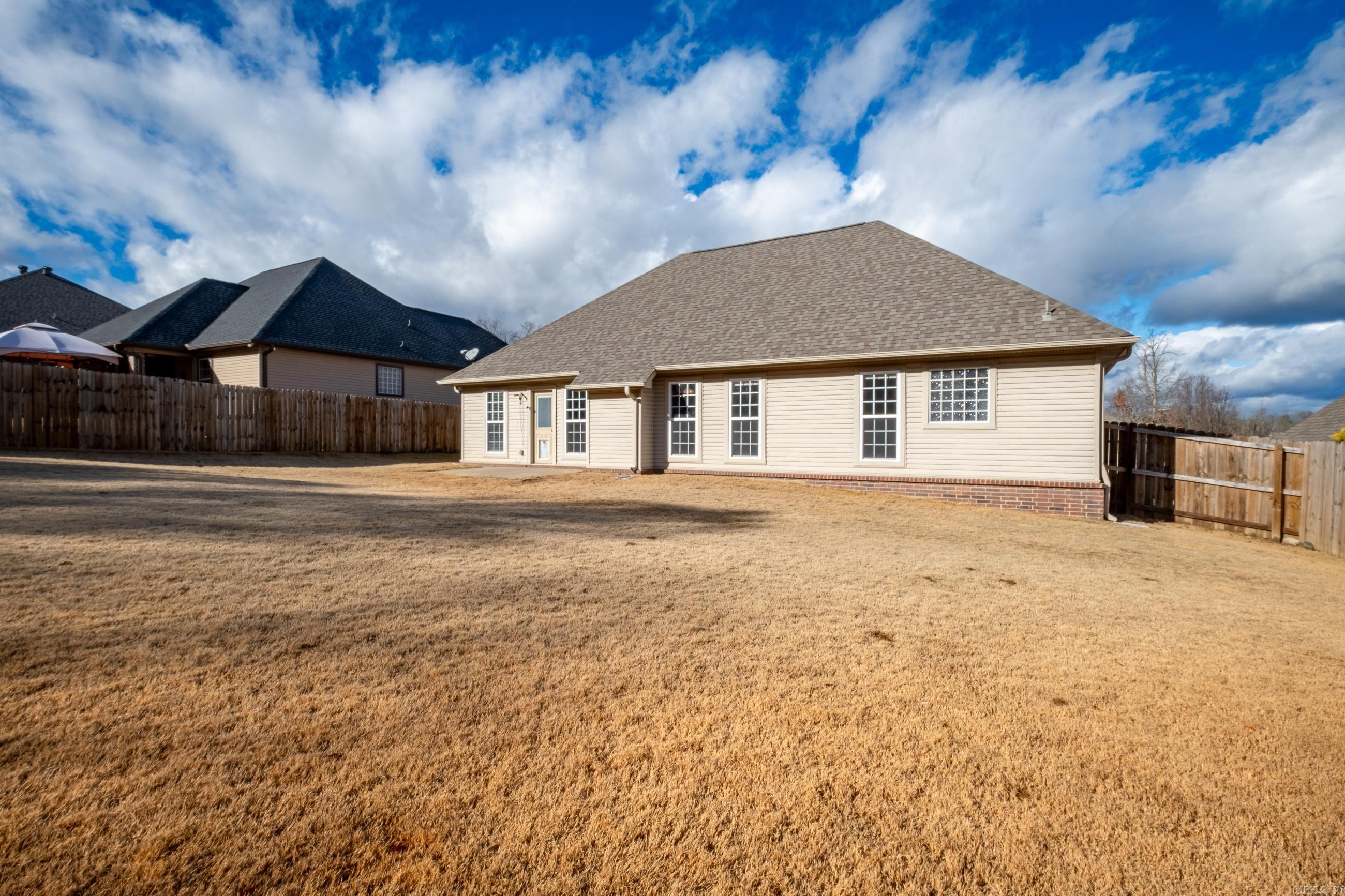 OAK GLENN - Residential