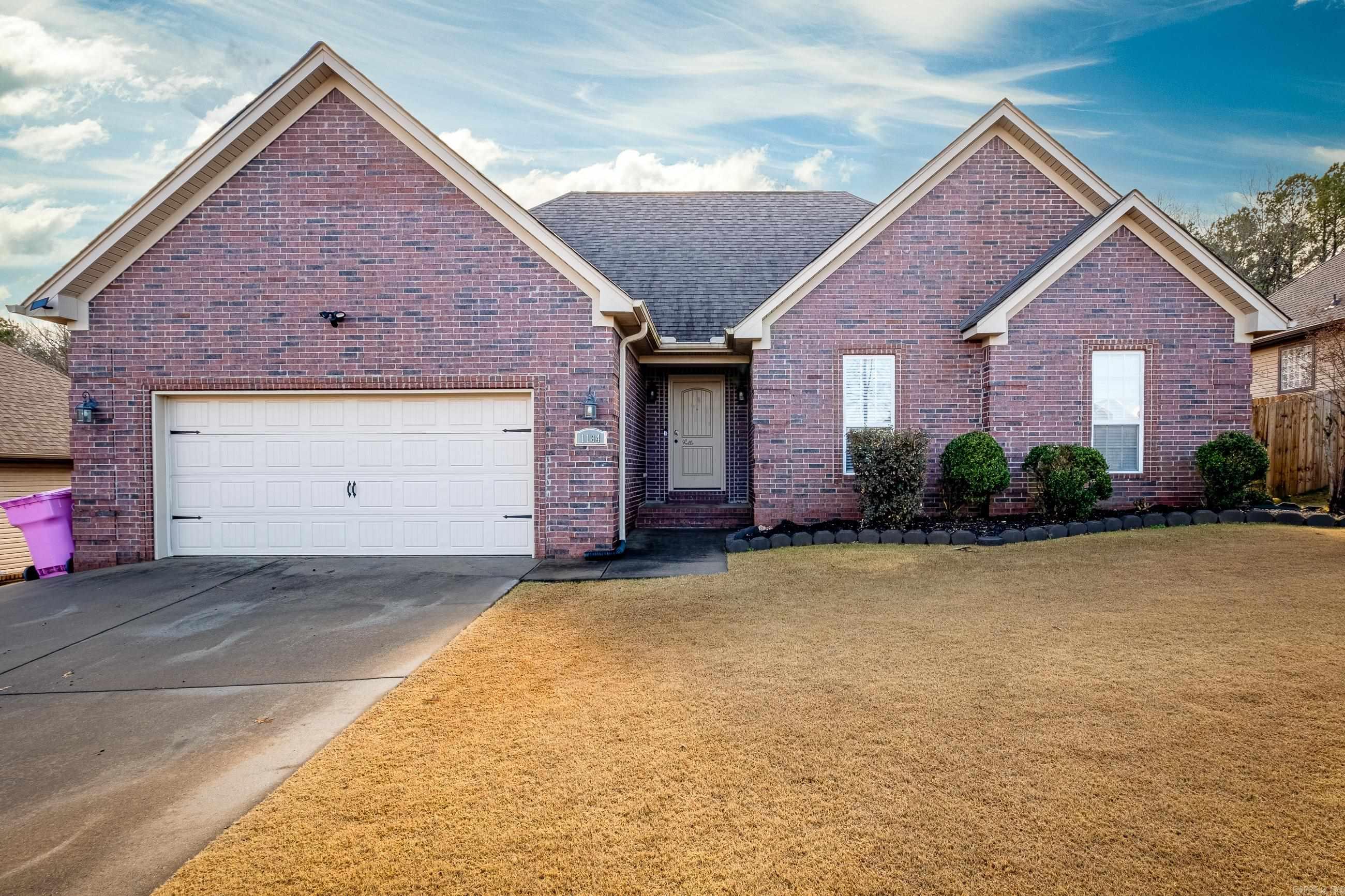 OAK GLENN - Residential