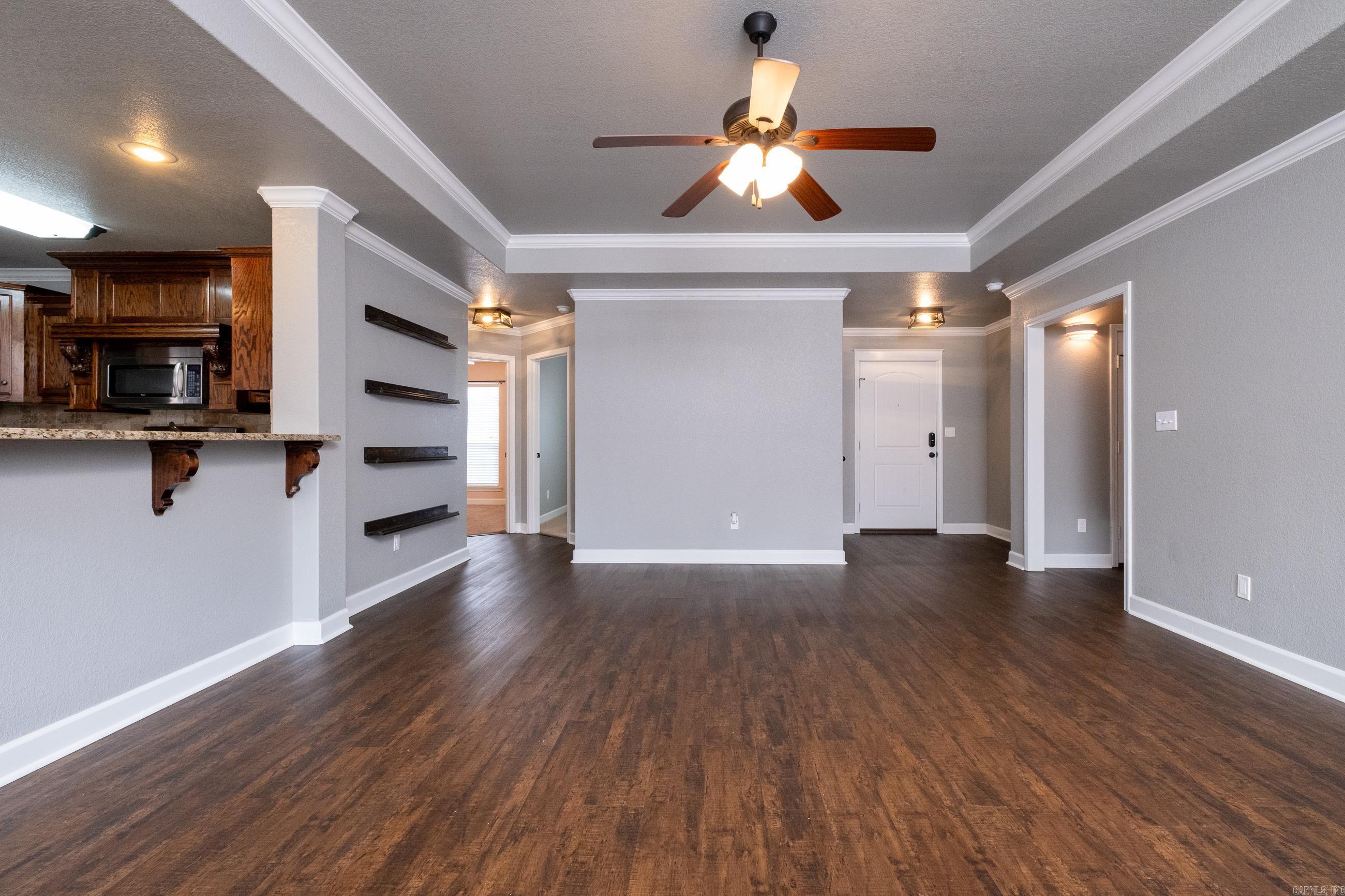 OAK GLENN - Residential