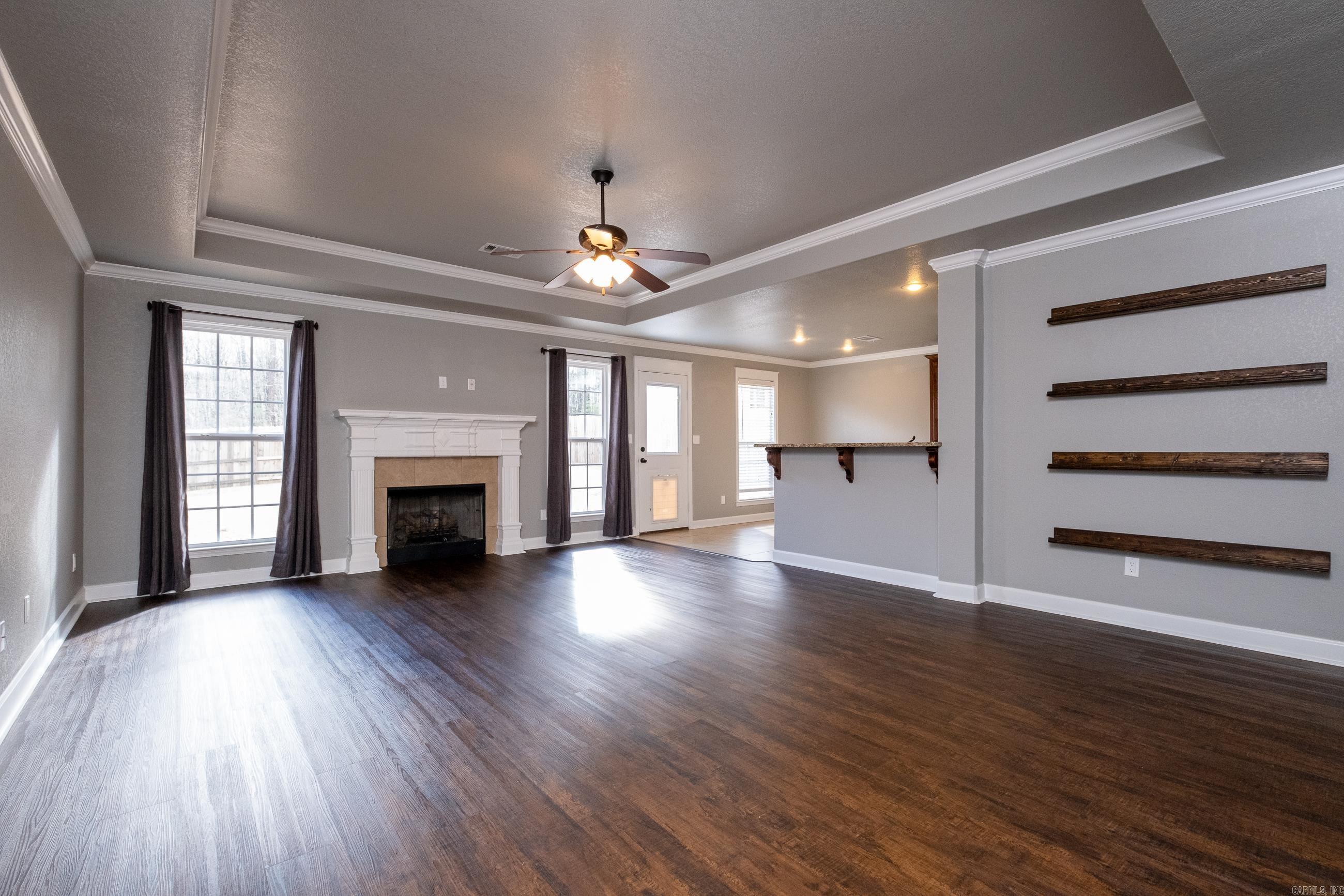 OAK GLENN - Residential