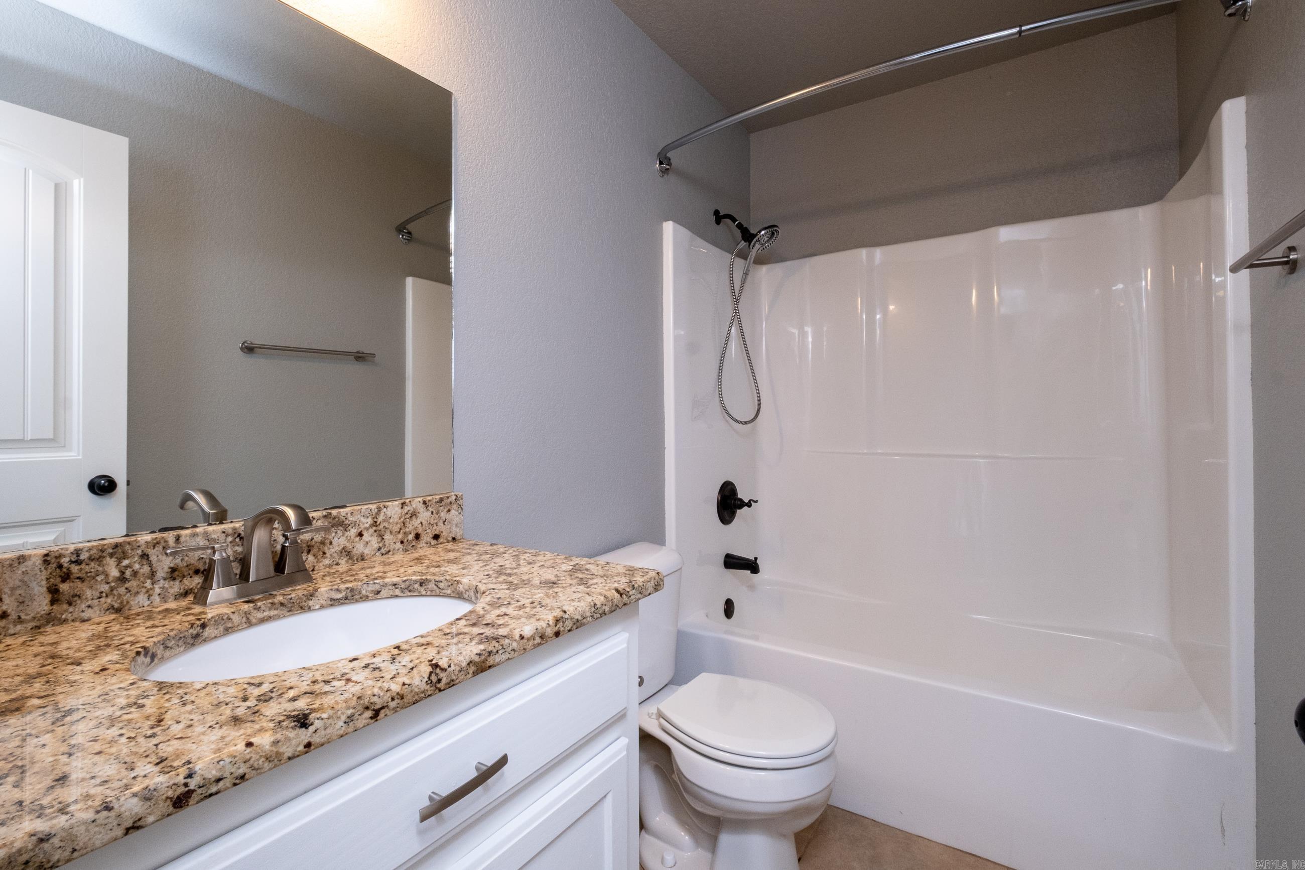 OAK GLENN - Residential