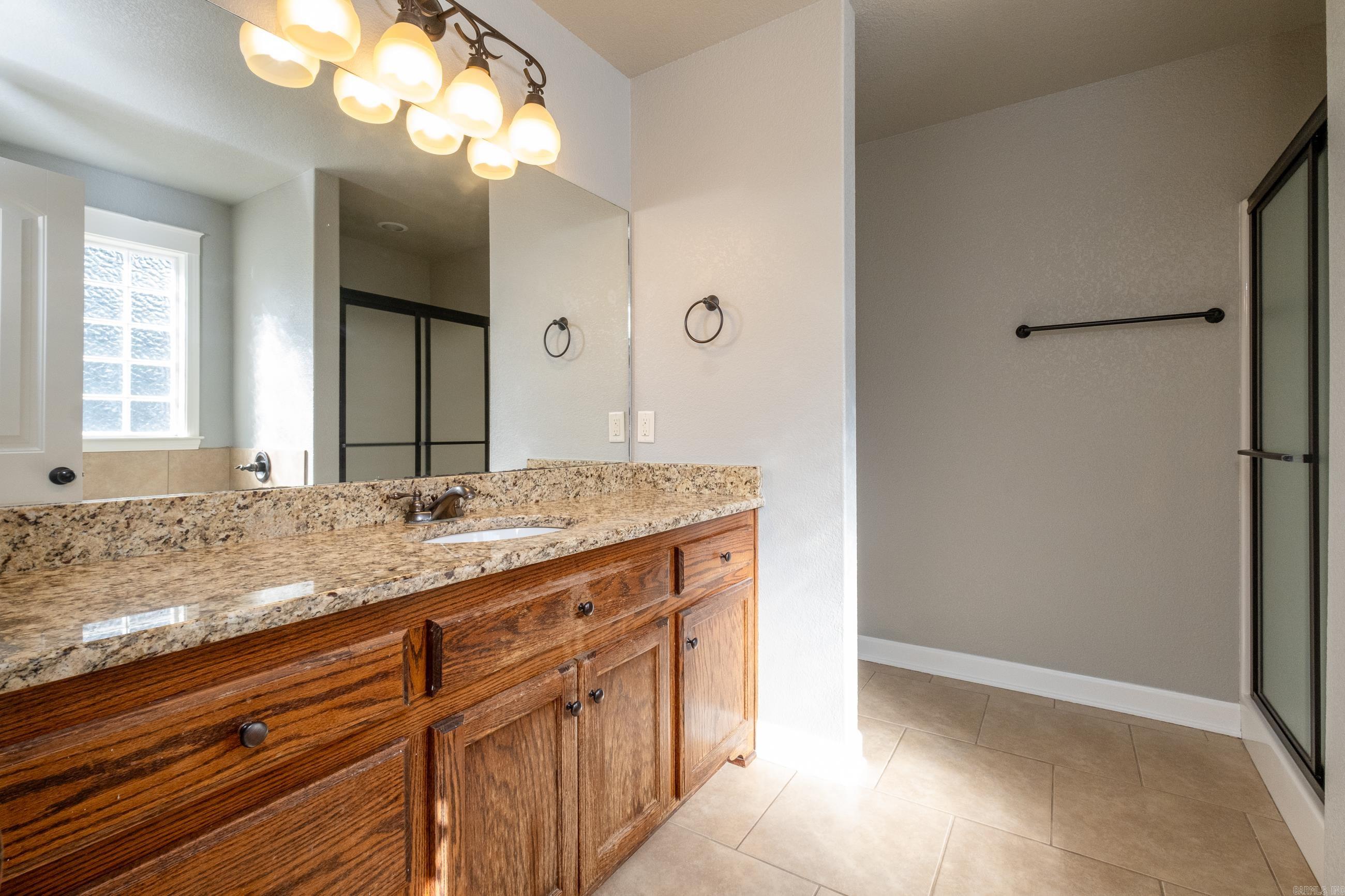 OAK GLENN - Residential