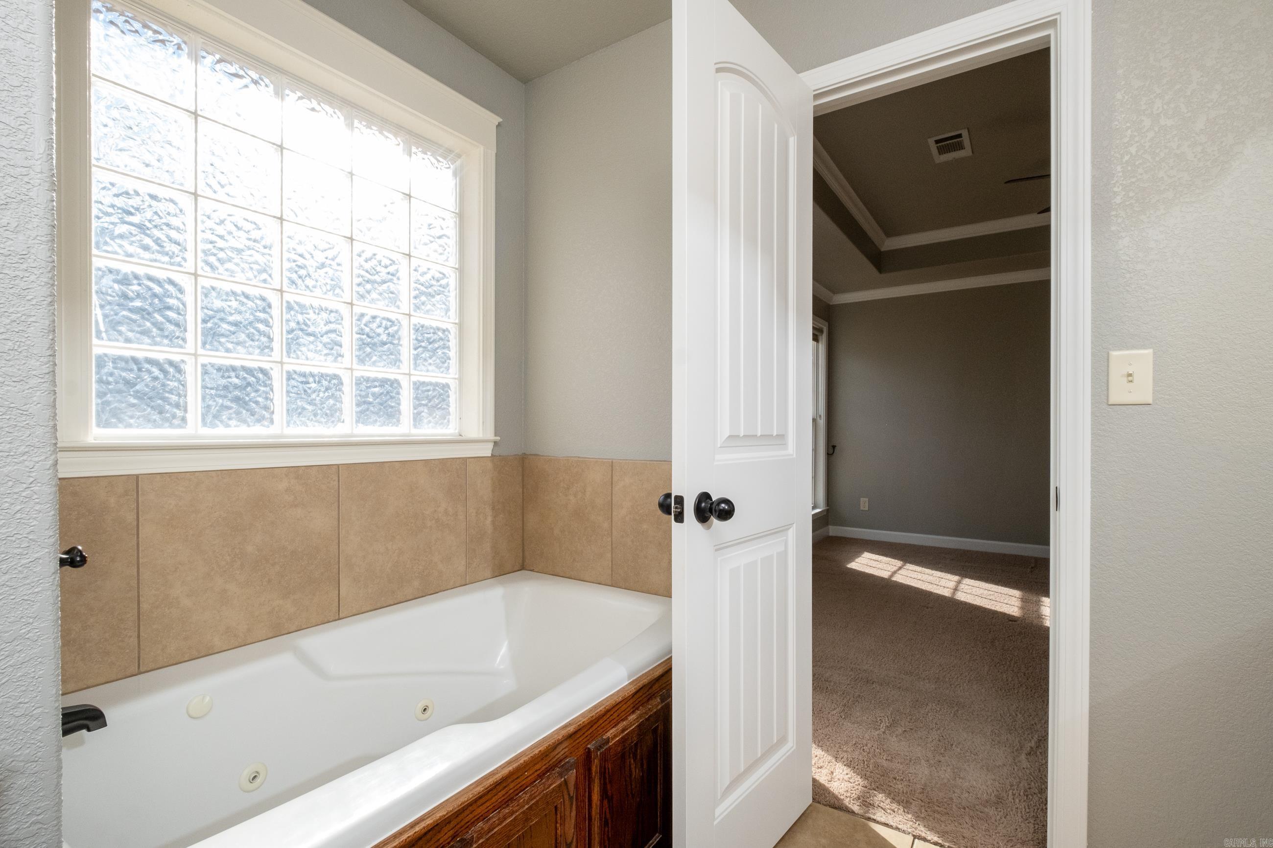 OAK GLENN - Residential