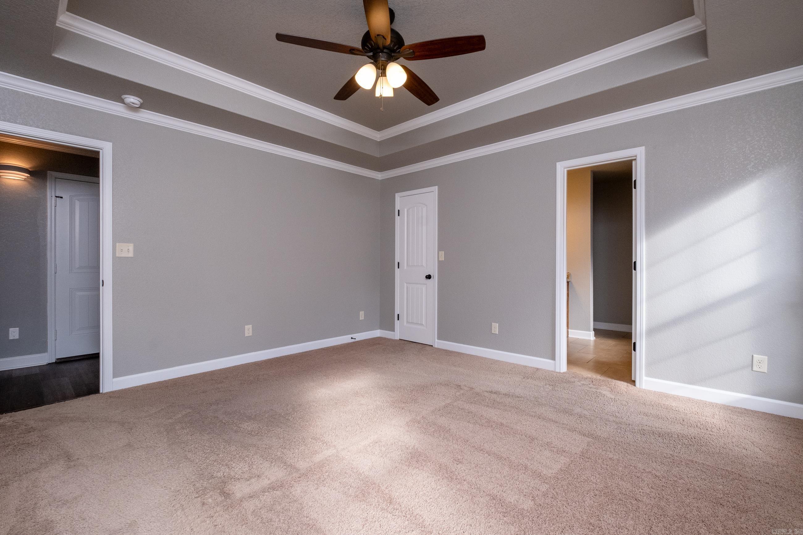 OAK GLENN - Residential