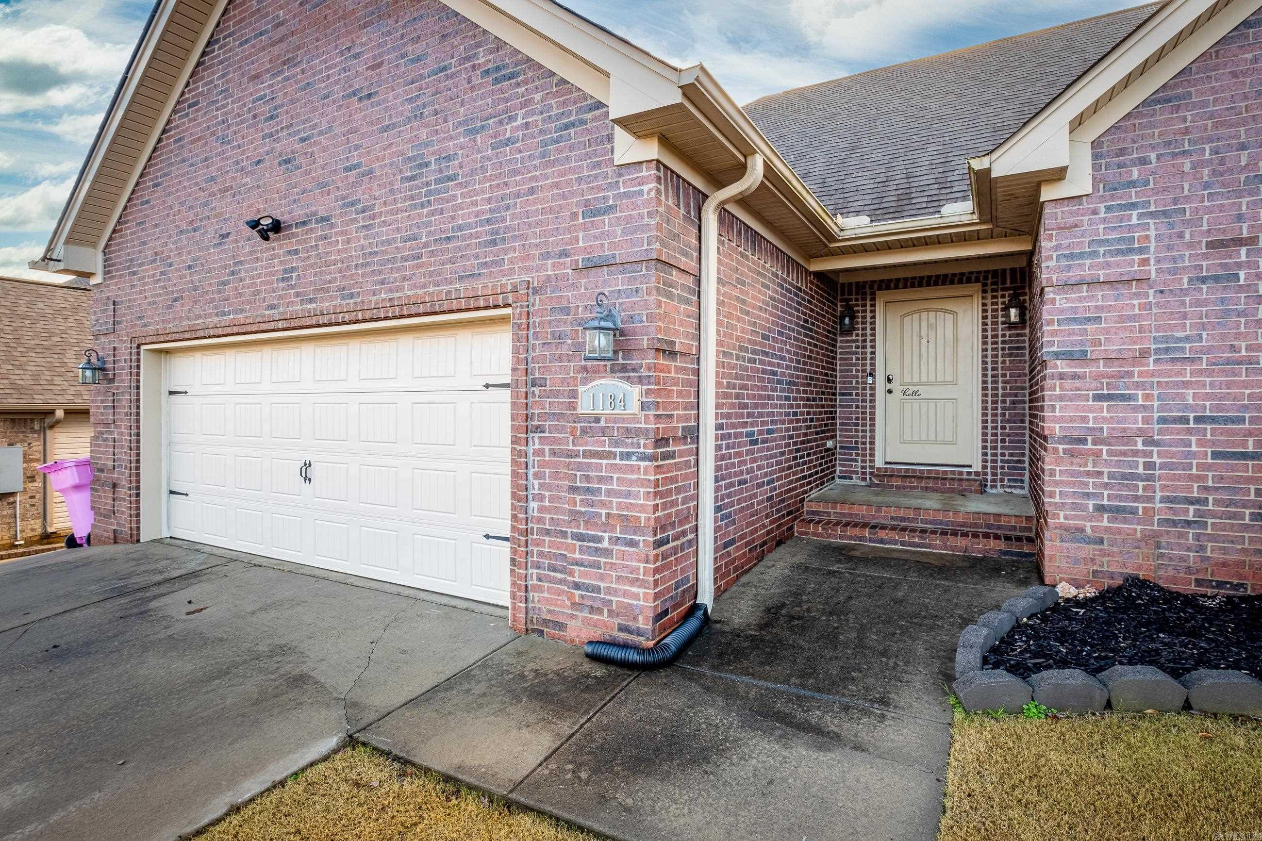 OAK GLENN - Residential