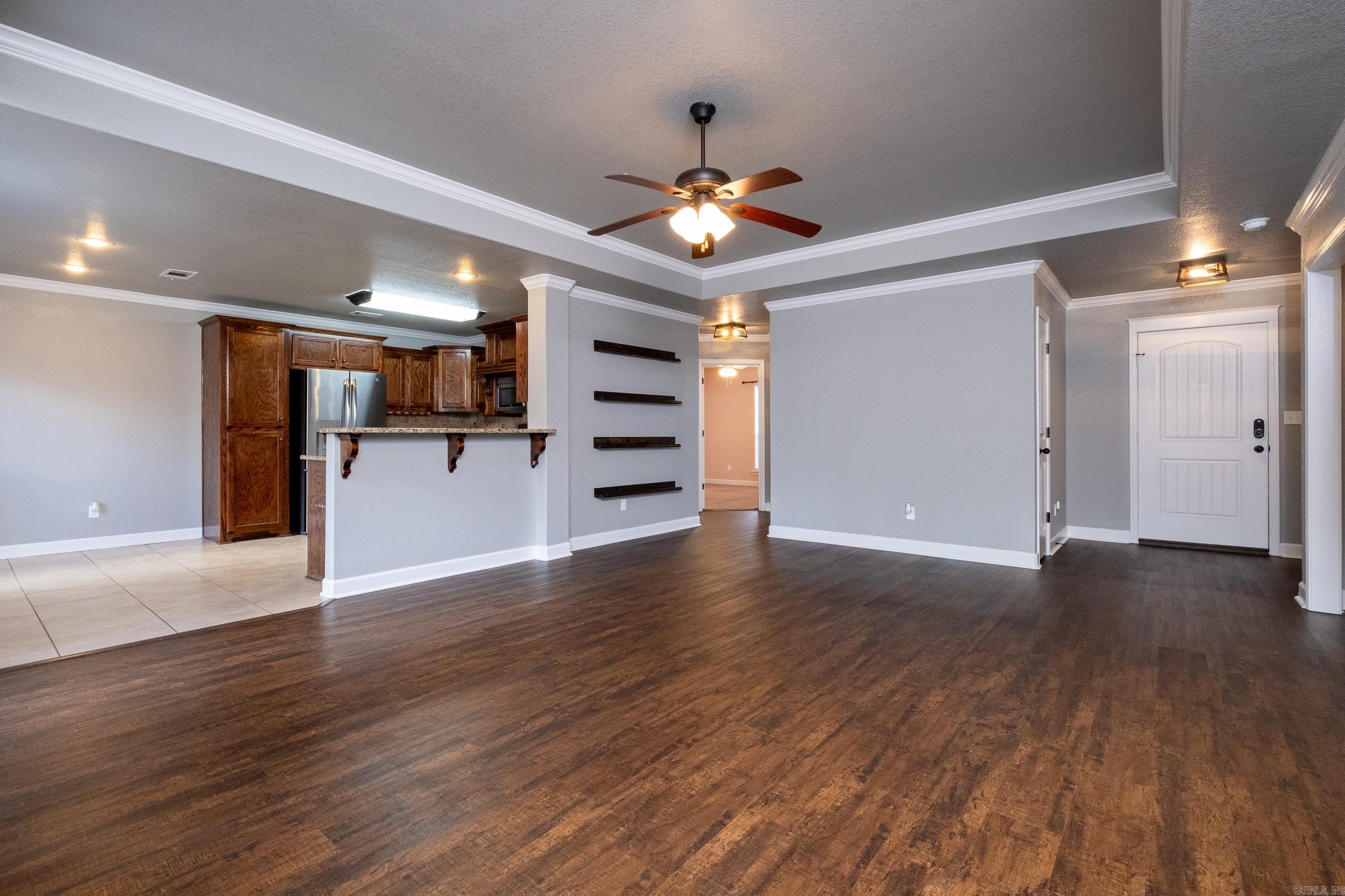 OAK GLENN - Residential