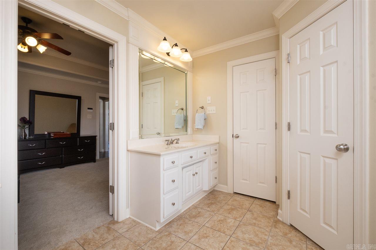 COUNTRY CLUB OF ARK THE - Residential