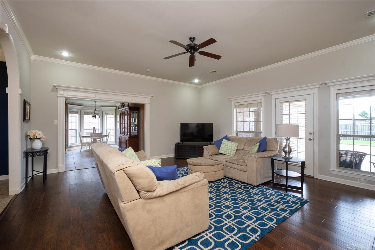 COUNTRY CLUB OF ARK THE - Residential