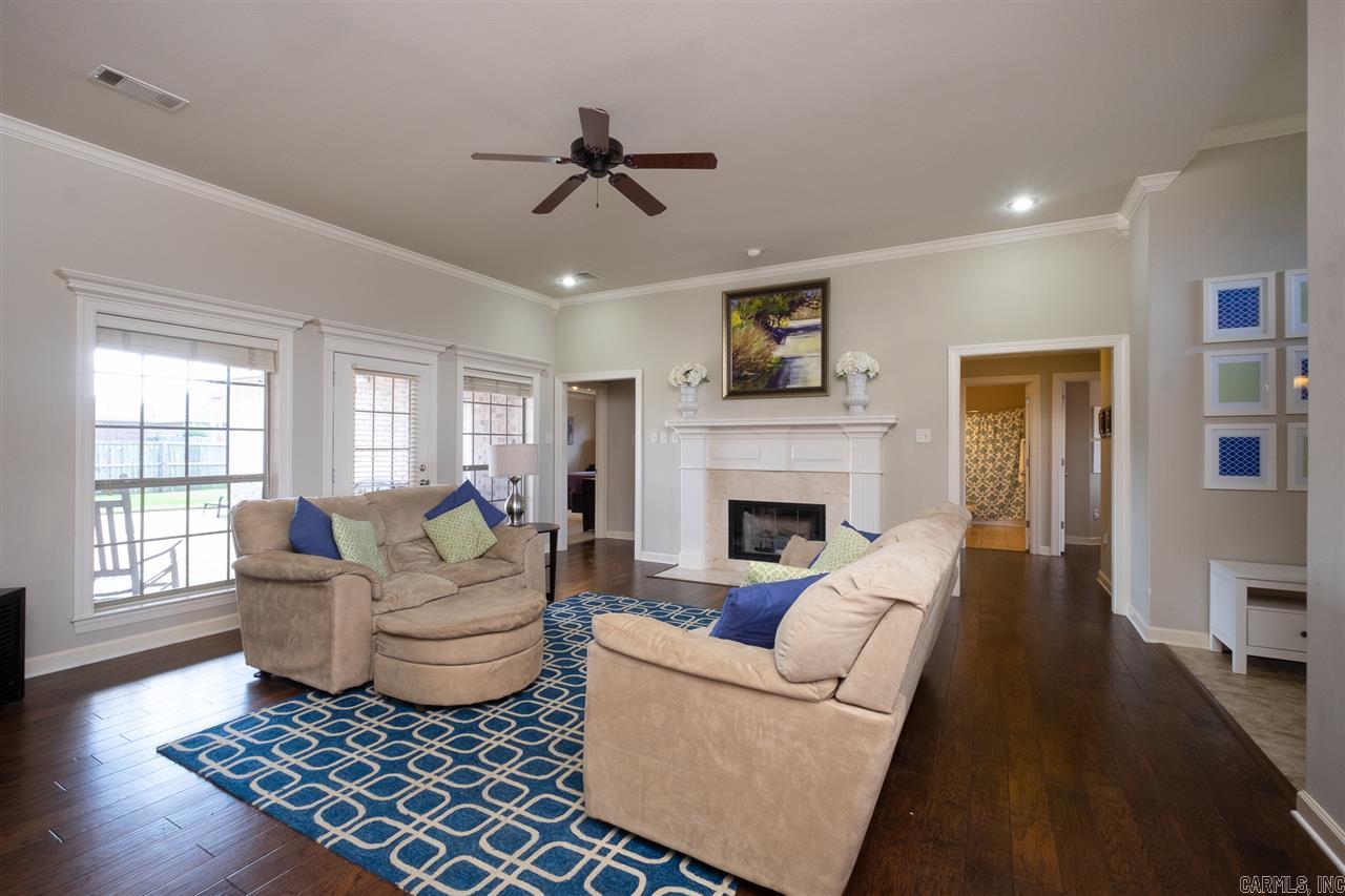 COUNTRY CLUB OF ARK THE - Residential