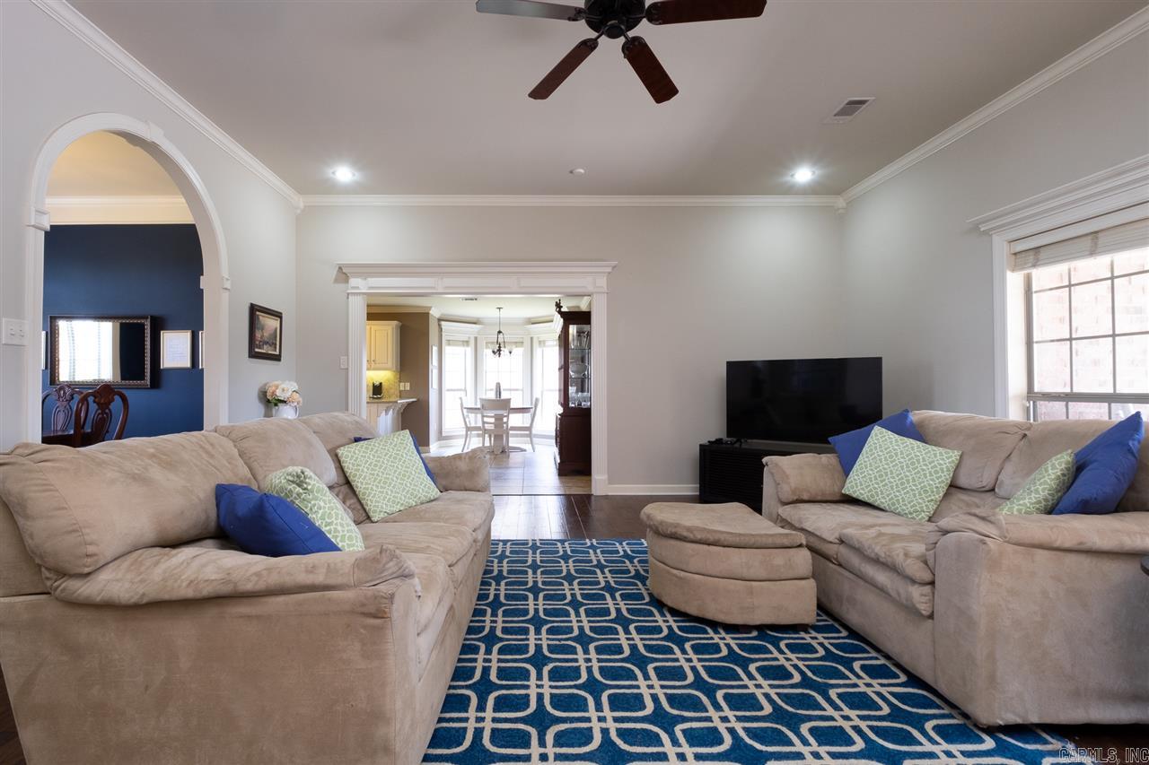 COUNTRY CLUB OF ARK THE - Residential