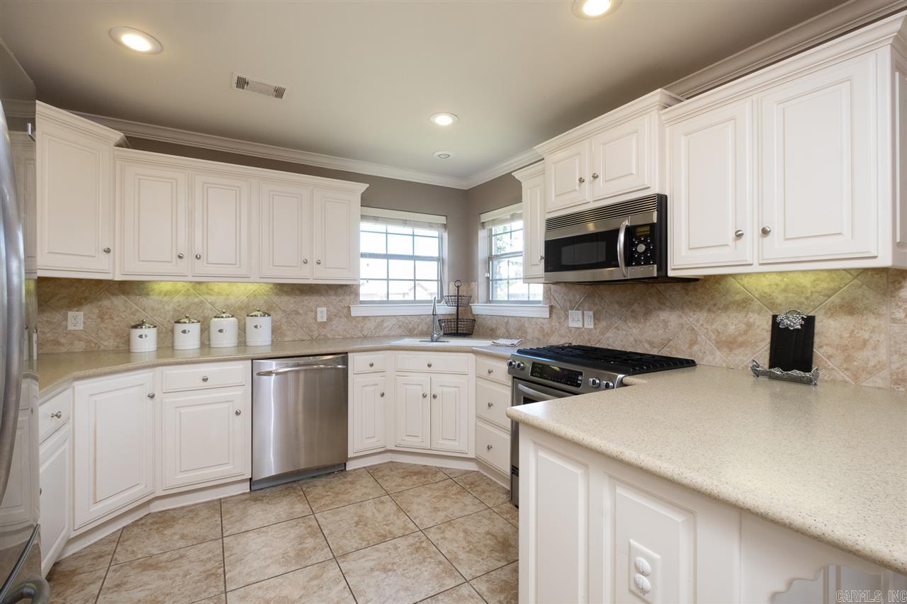 COUNTRY CLUB OF ARK THE - Residential