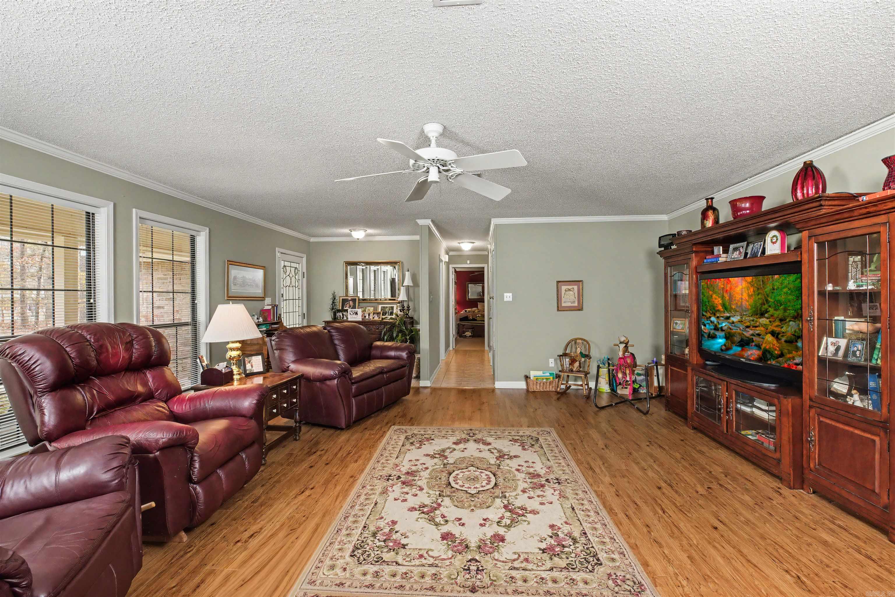 COUNTRY VILLAGE ESTATES - Residential