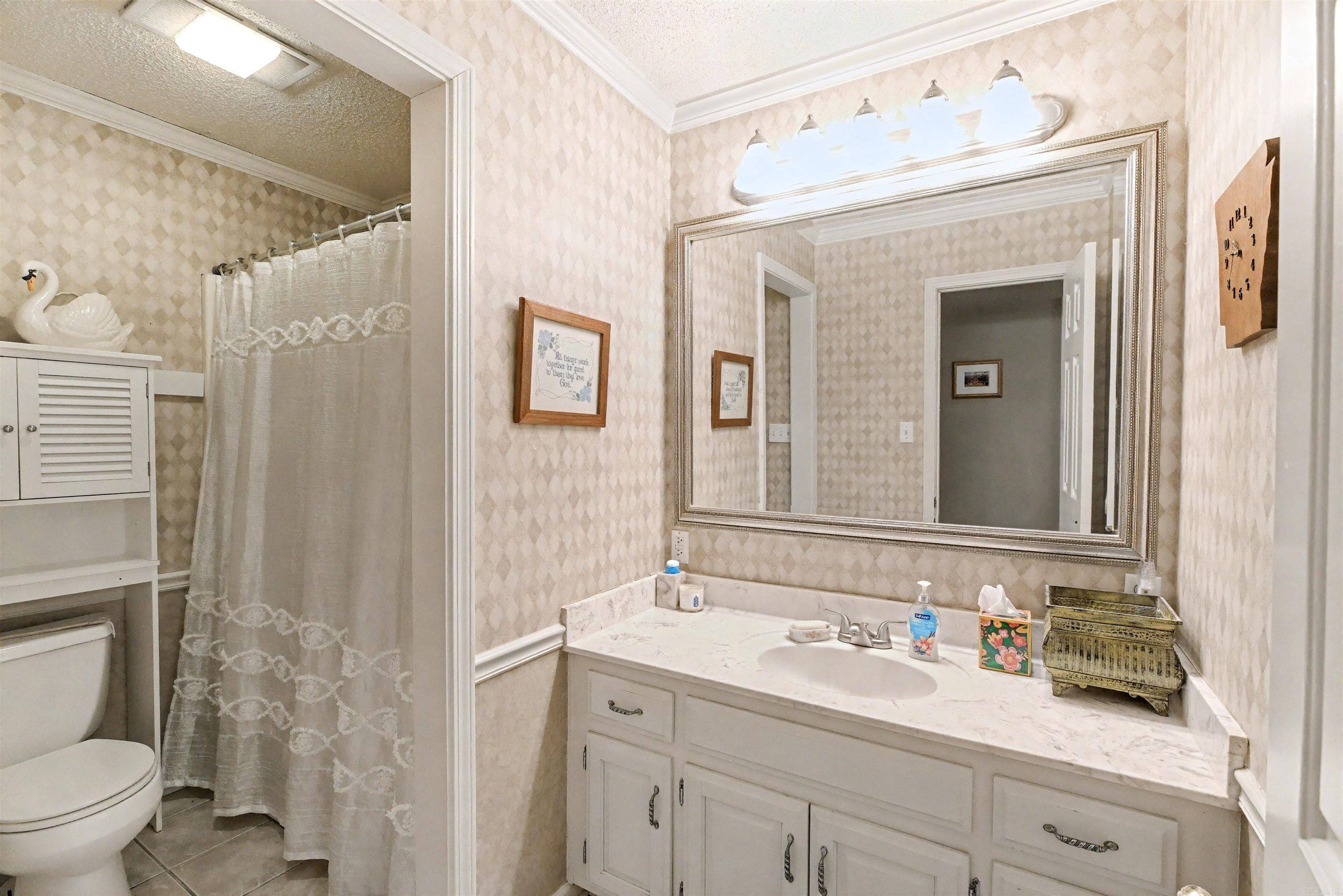 COUNTRY VILLAGE ESTATES - Residential