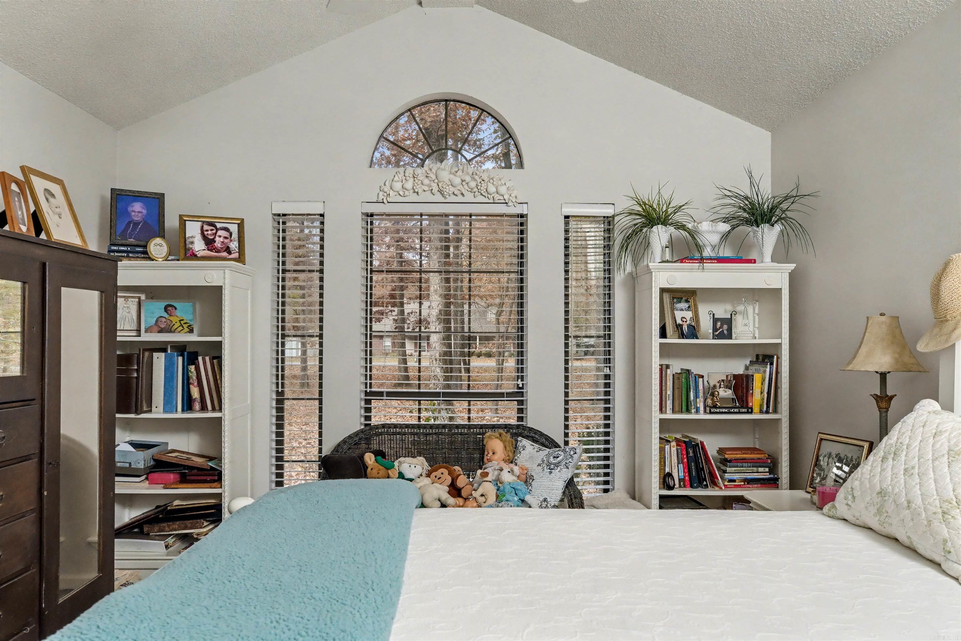 COUNTRY VILLAGE ESTATES - Residential