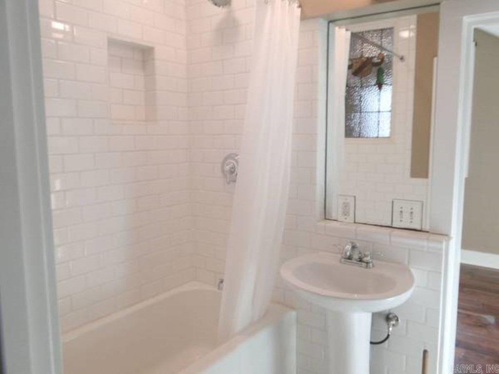 Pulaski Heights - Residential Lease