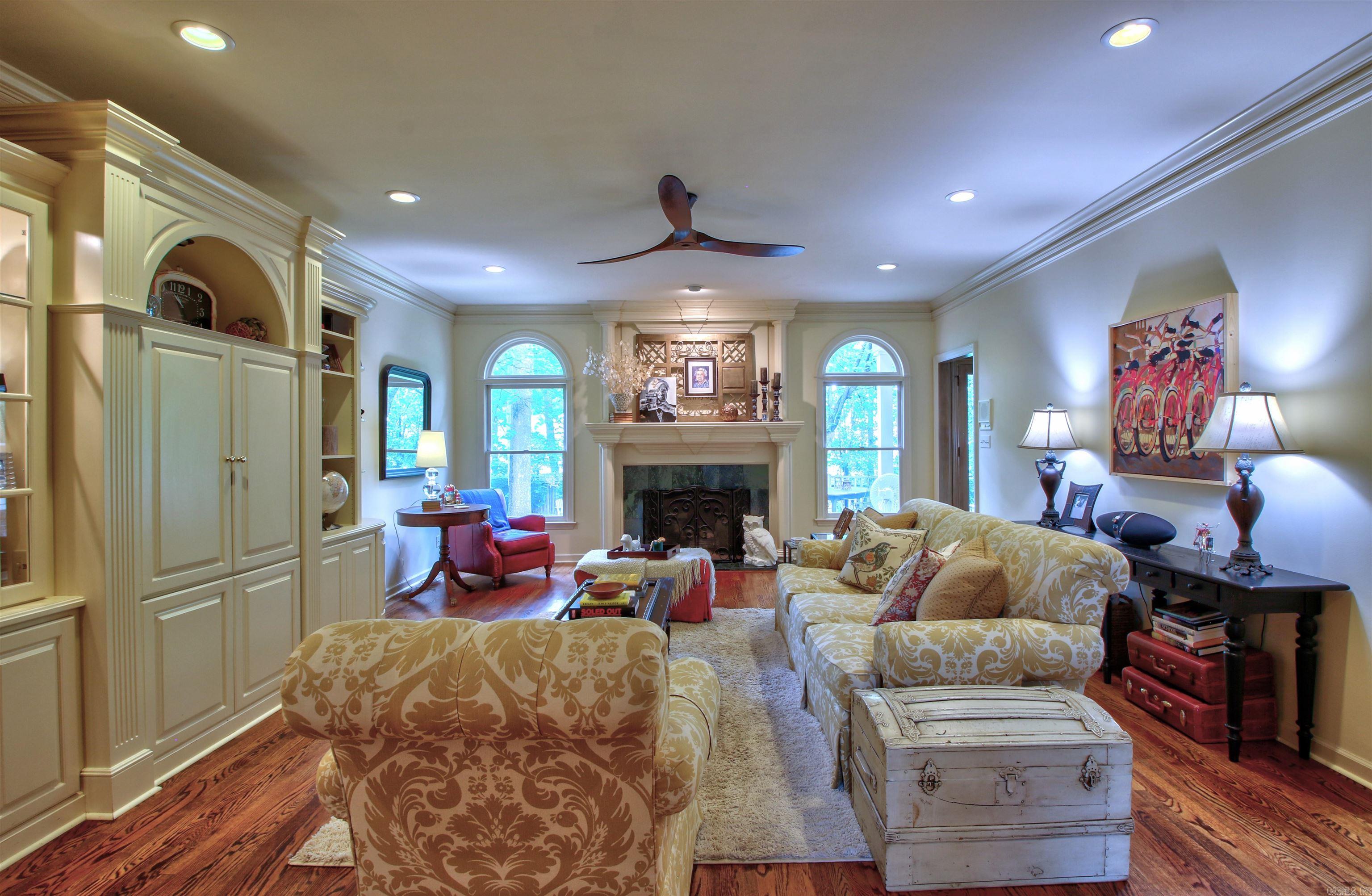 CHENAL VALLEY FONTENAY CIRCLE - Residential