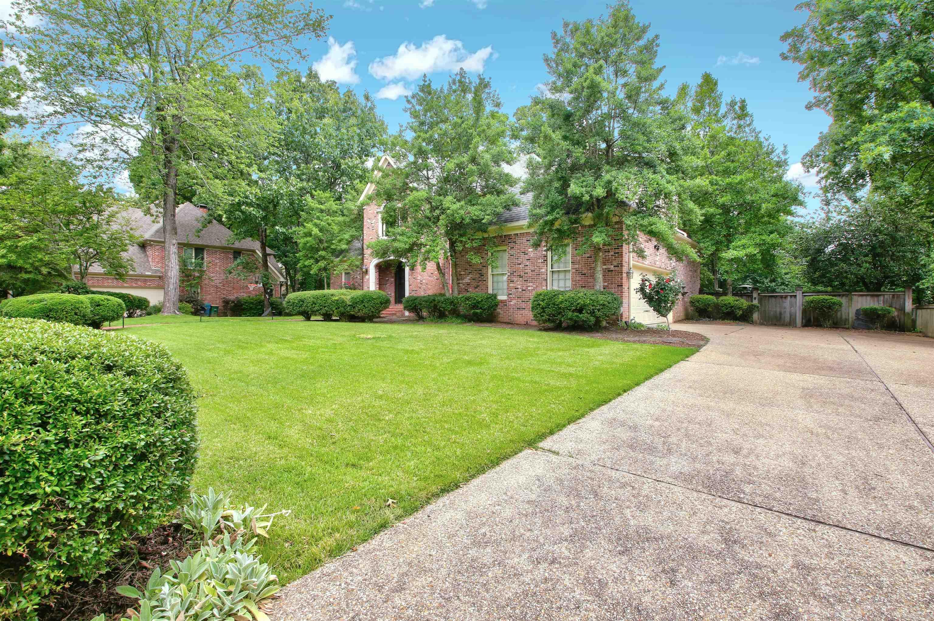 CHENAL VALLEY FONTENAY CIRCLE - Residential