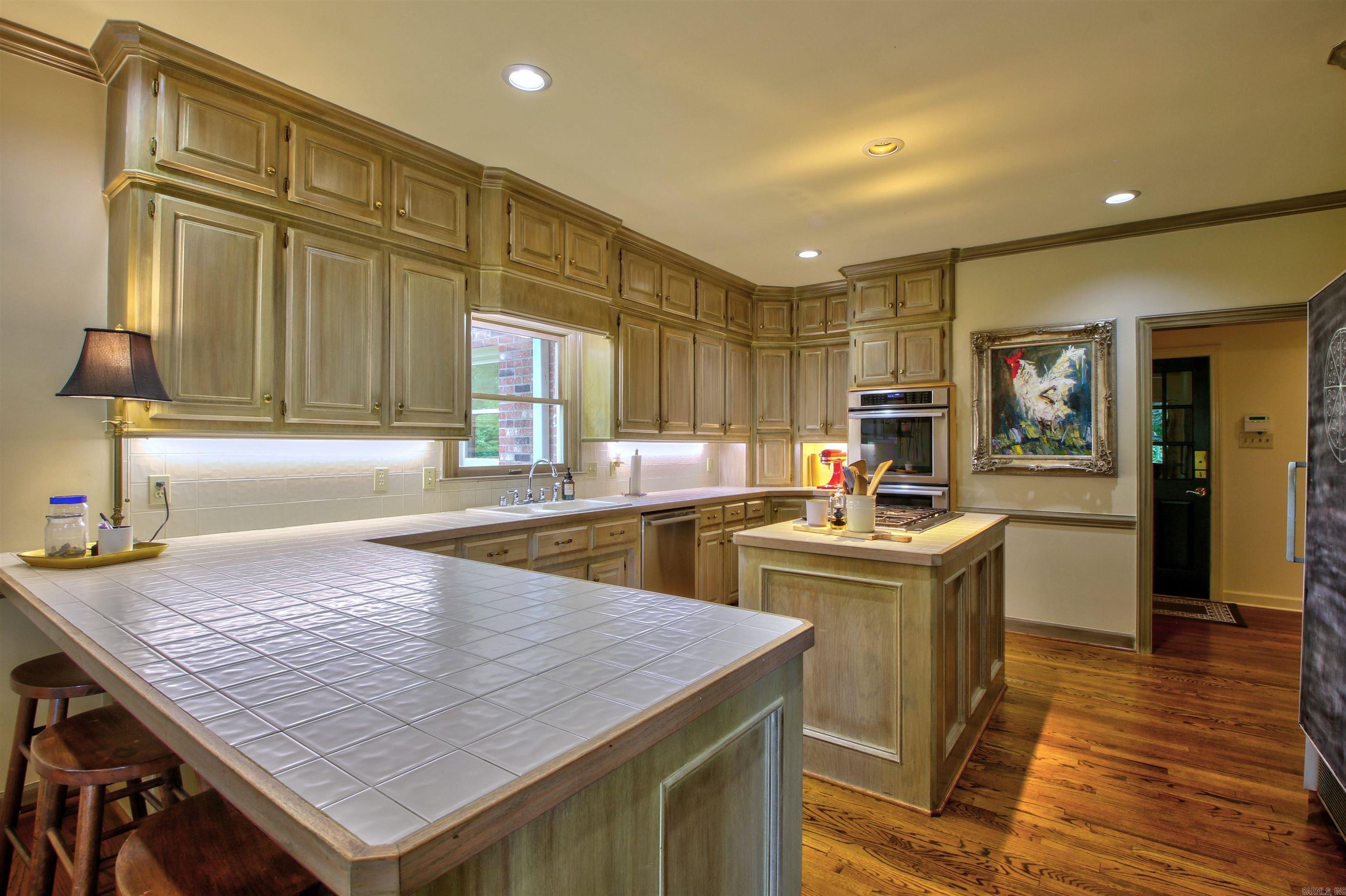 CHENAL VALLEY FONTENAY CIRCLE - Residential