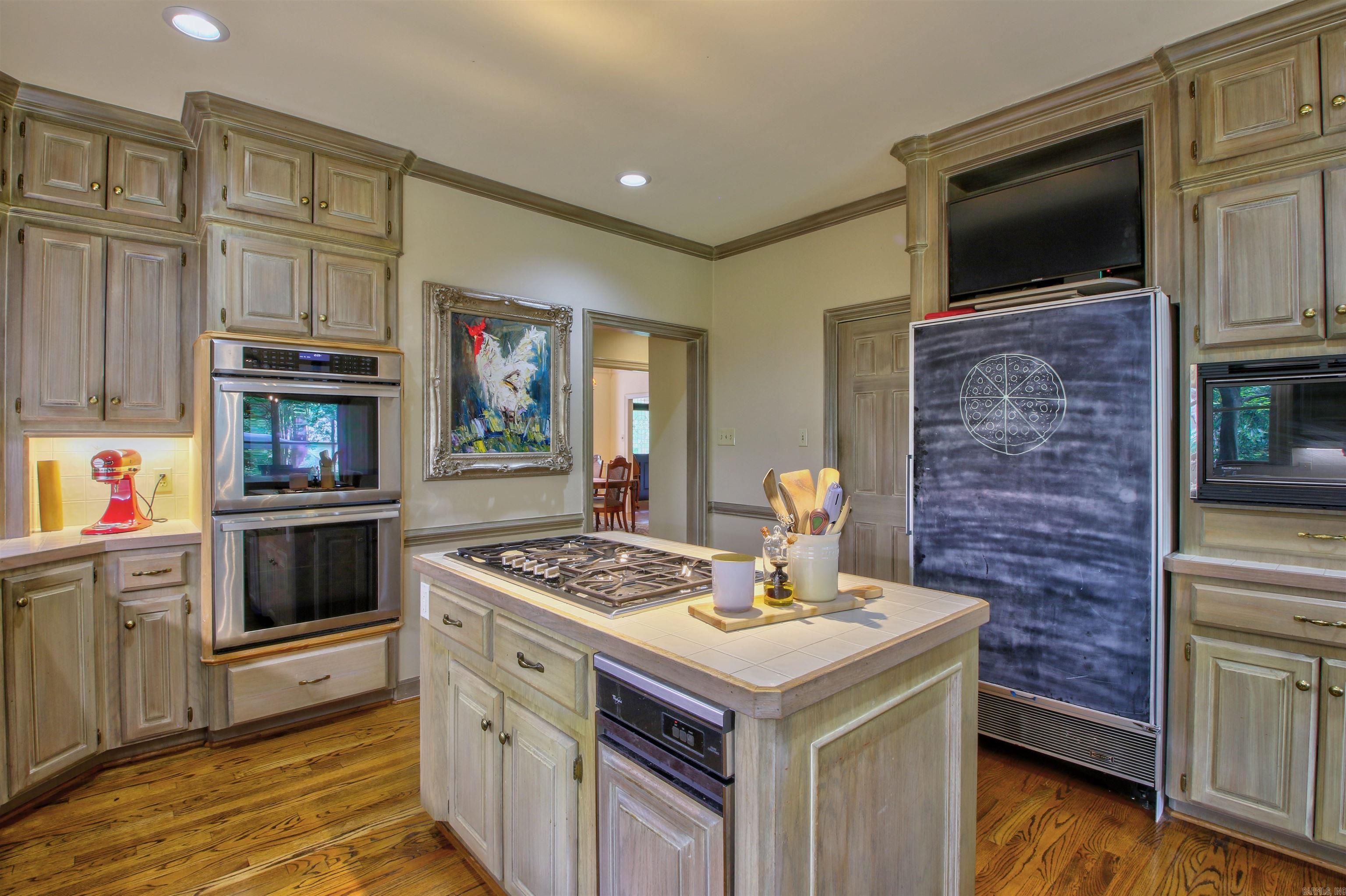 CHENAL VALLEY FONTENAY CIRCLE - Residential