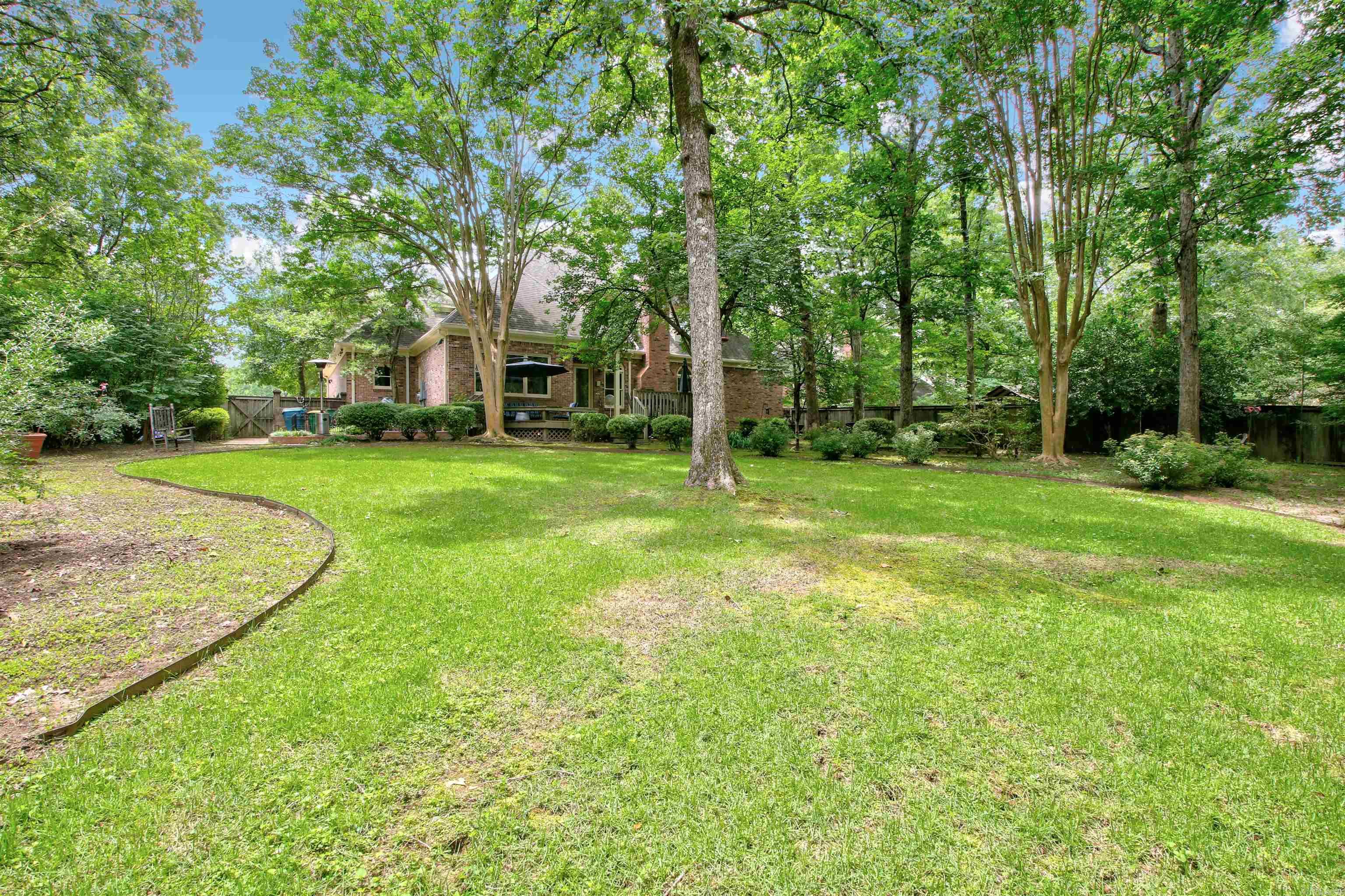 CHENAL VALLEY FONTENAY CIRCLE - Residential