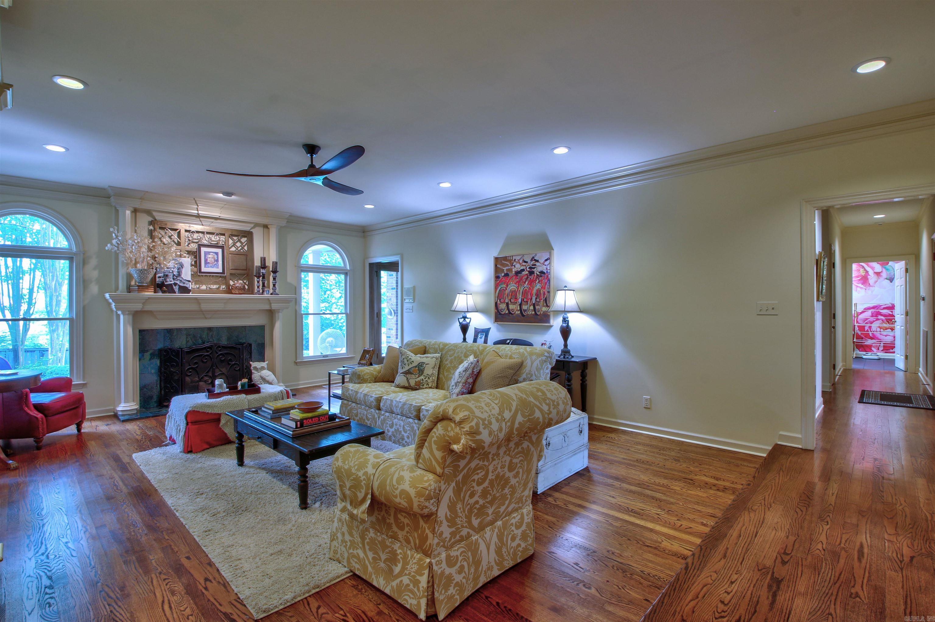 CHENAL VALLEY FONTENAY CIRCLE - Residential