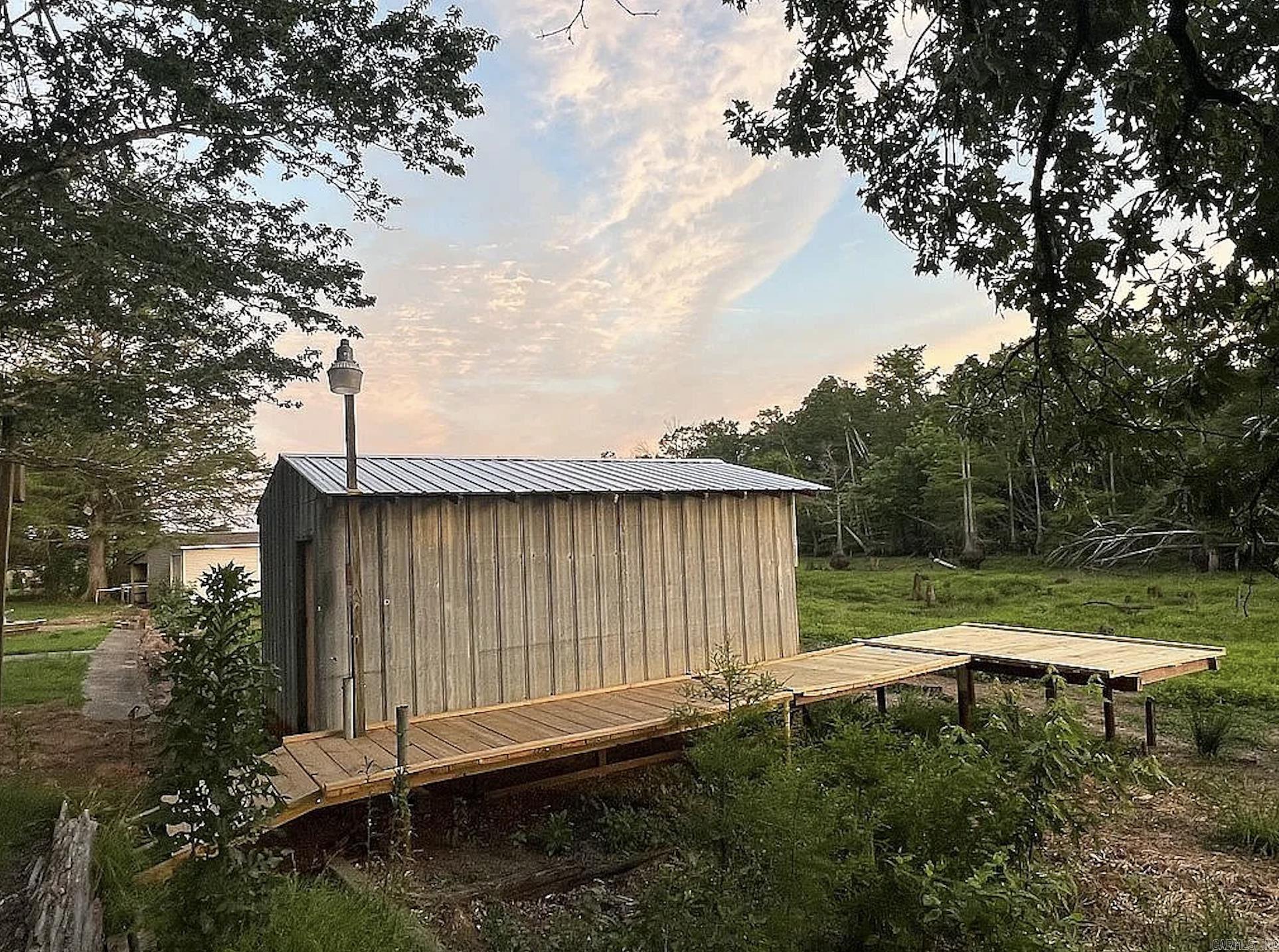 Lake Shore - Residential