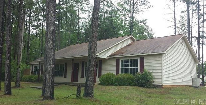 Maumelle-- SOLD AS This 3 Bed rm, 2 Bath home Split Floor plan,Spacious Great rm, & Kitchen -Din-Rm- Combo with Breakfast Bar, lot's of Cabinets,Fully Fence,  this house will make a good first time buyer home and you can got RD loan & 203 K you will need a Approval Letter, Earnest Money.