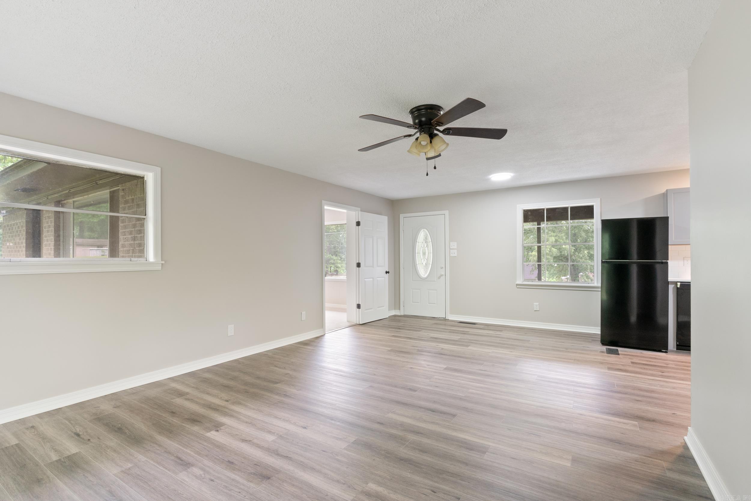 MOOREVIEW CLINTON - Residential