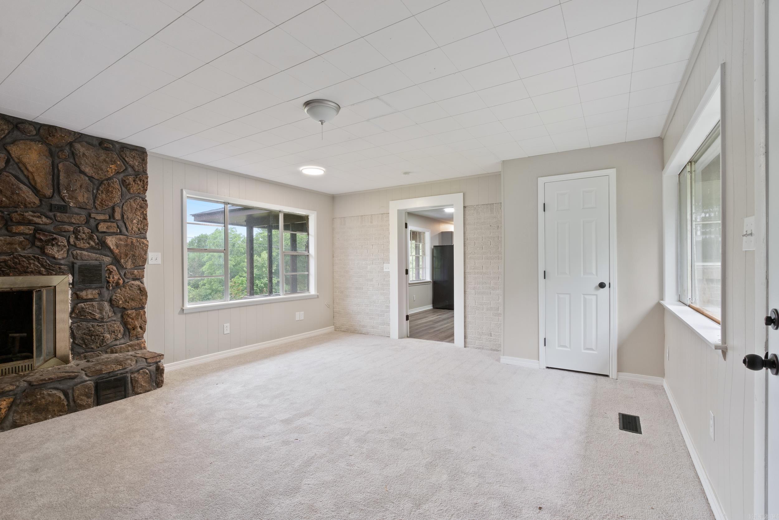 MOOREVIEW CLINTON - Residential