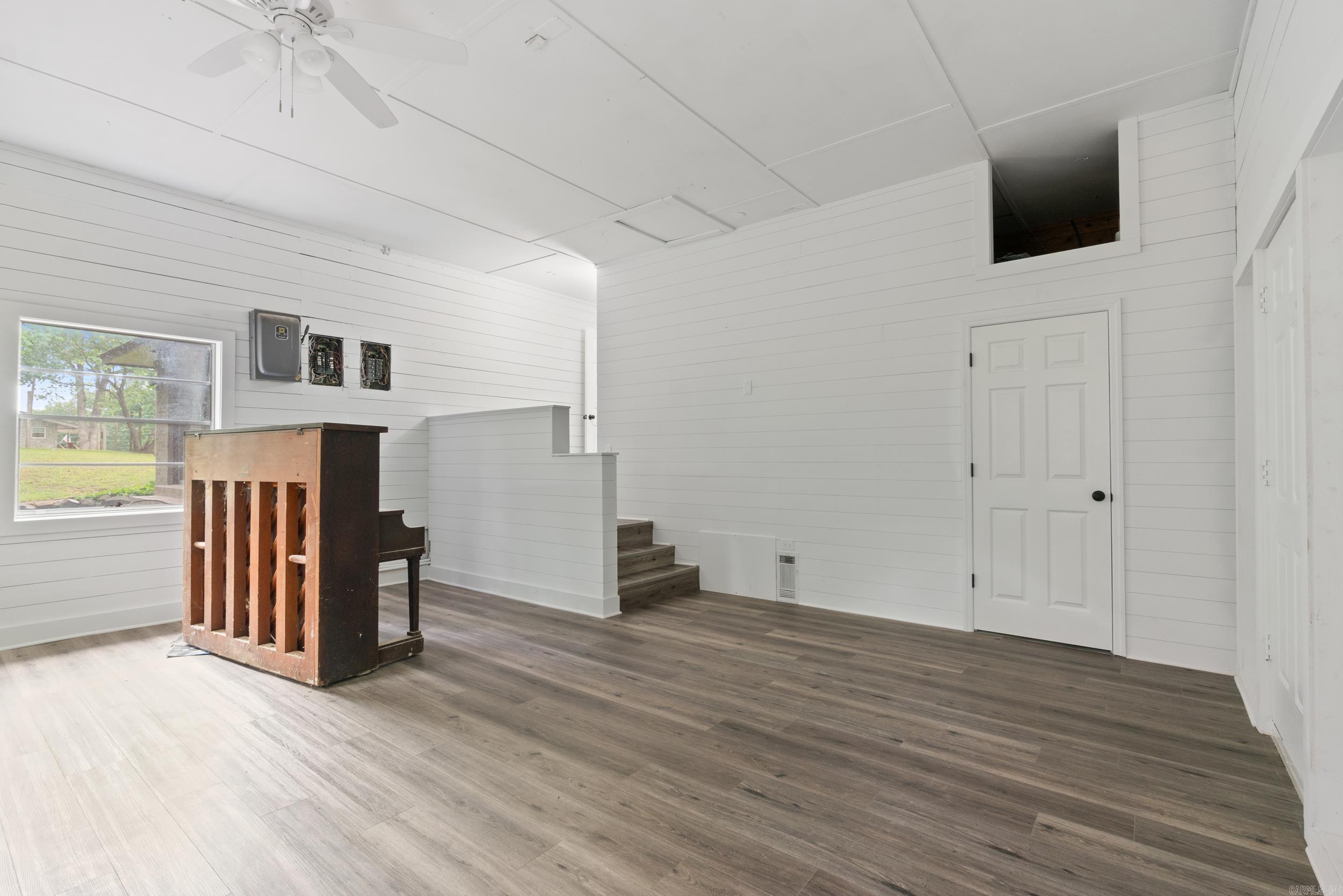 MOOREVIEW CLINTON - Residential