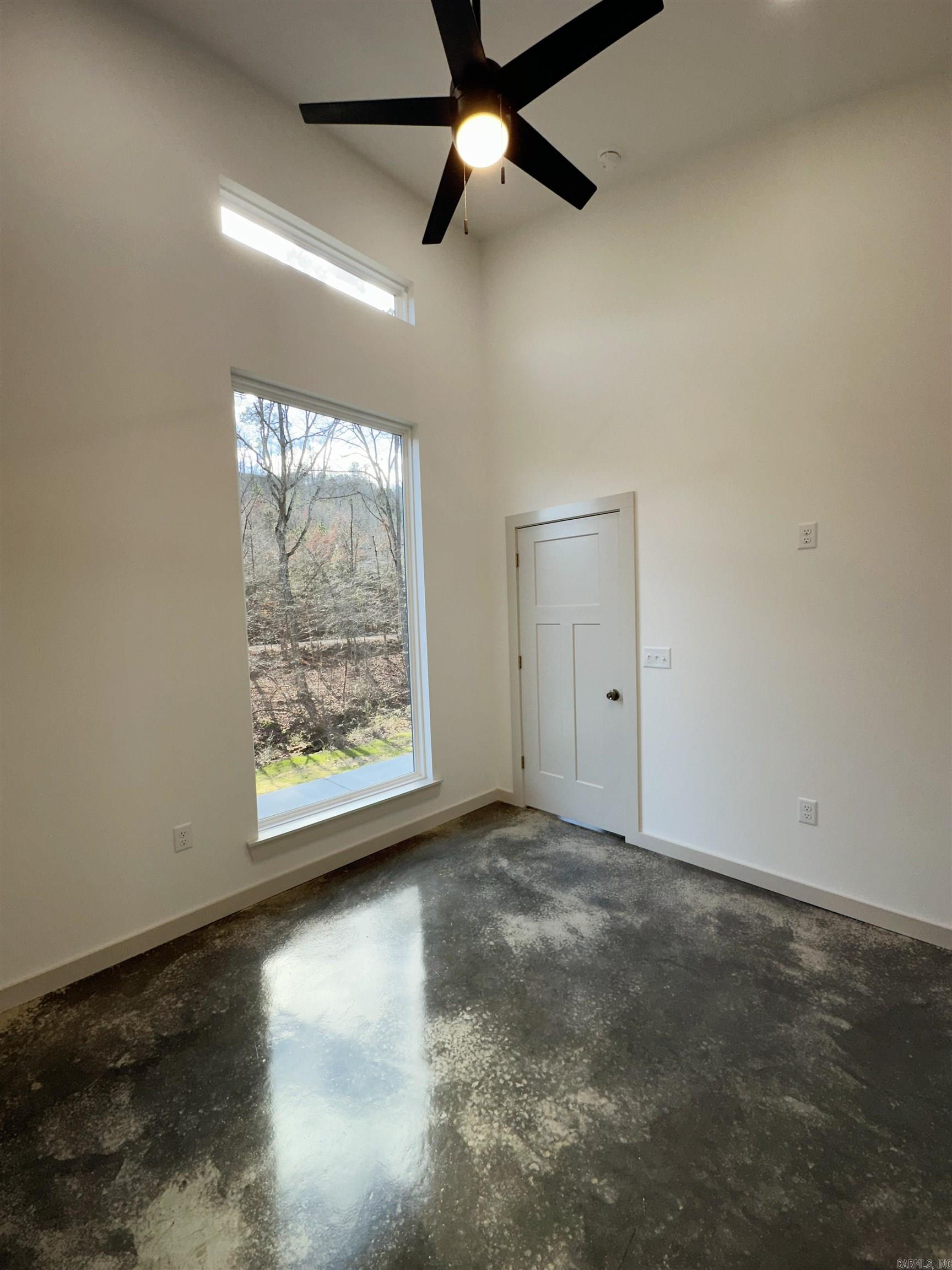 SHIRLEY - Residential