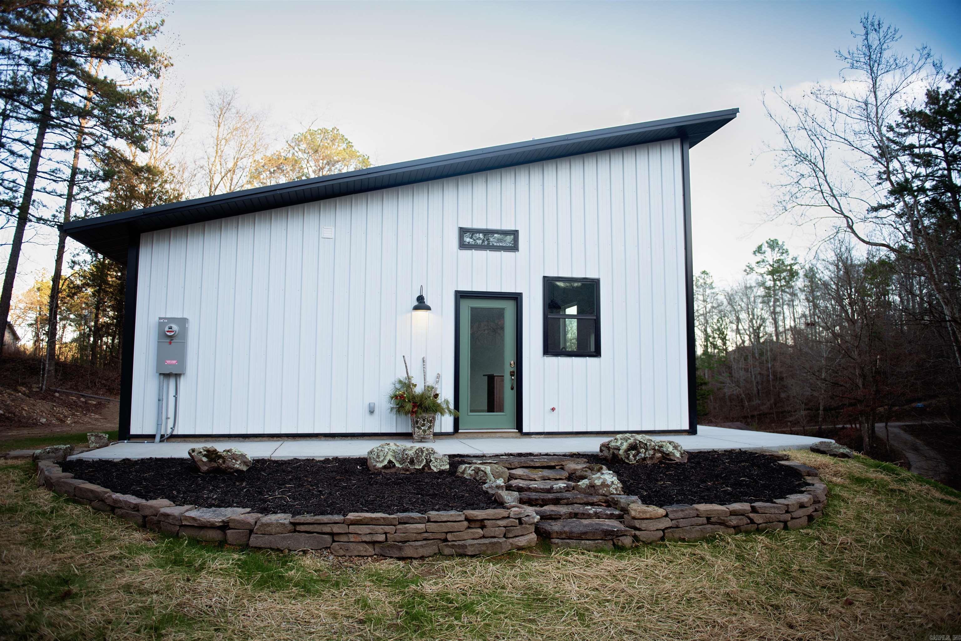 SHIRLEY - Residential