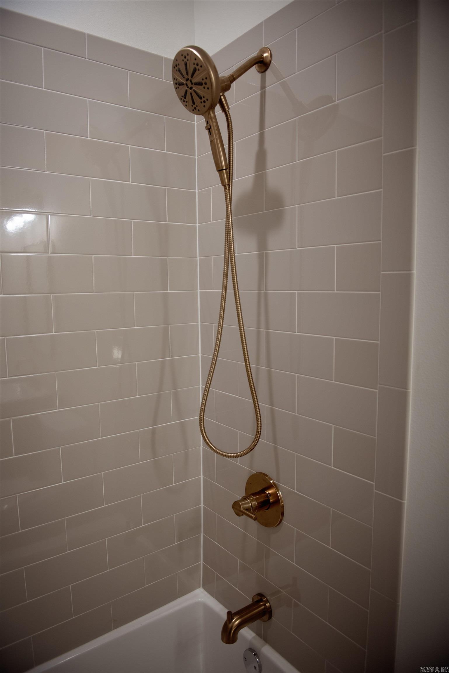 SHIRLEY - Residential