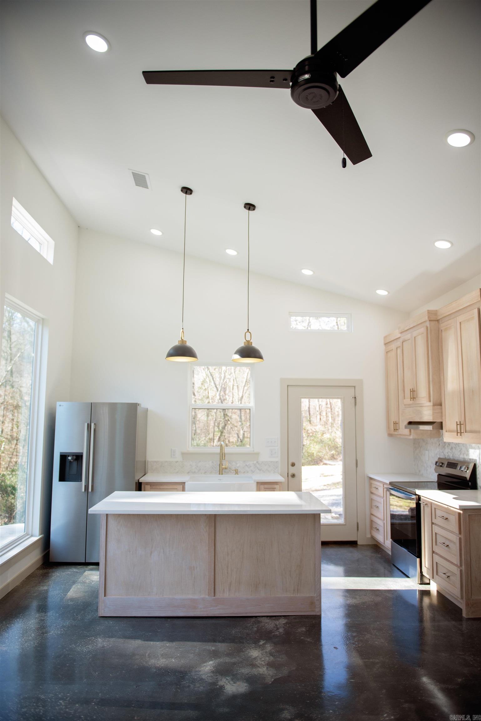 SHIRLEY - Residential