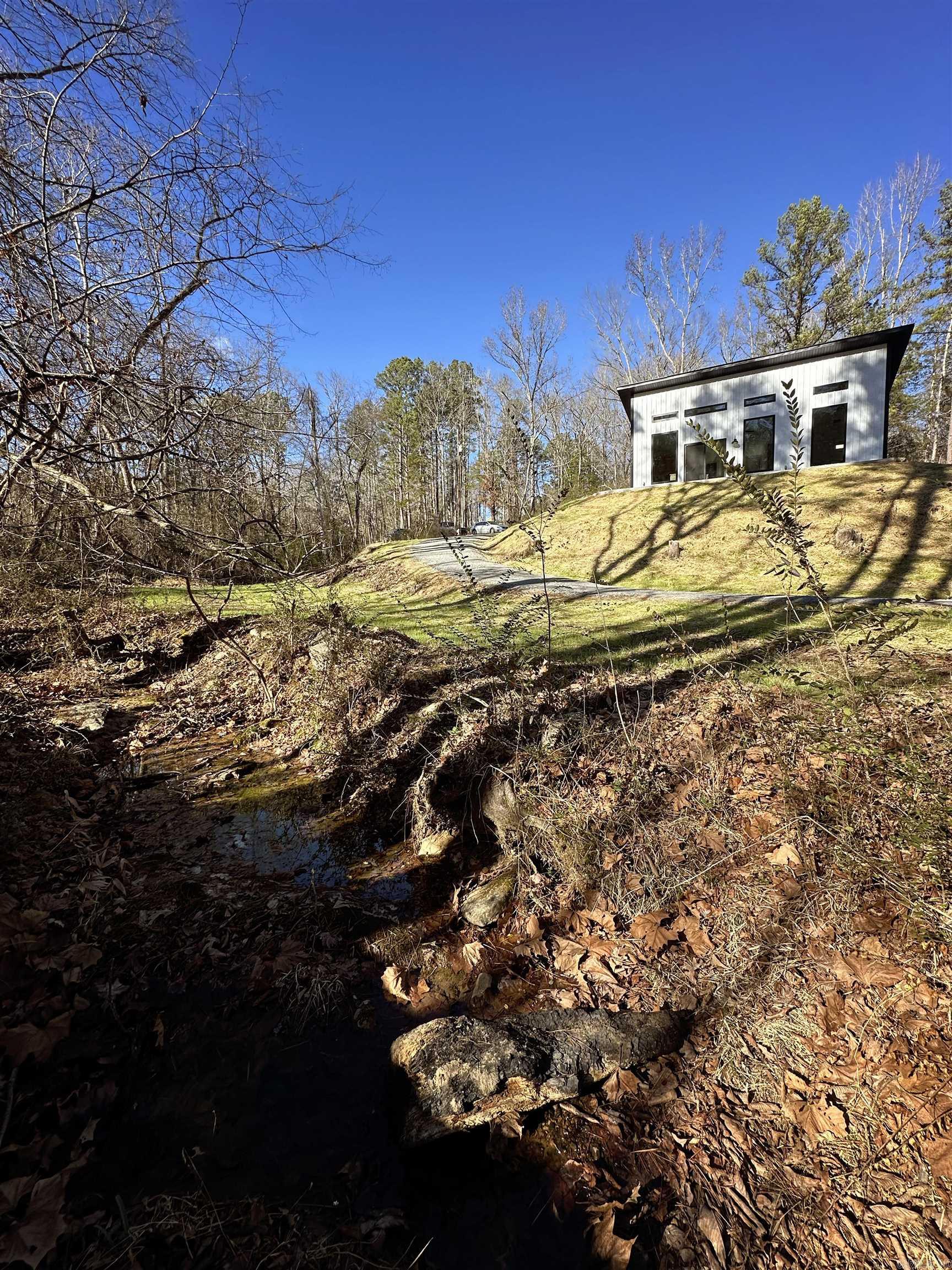 SHIRLEY - Residential