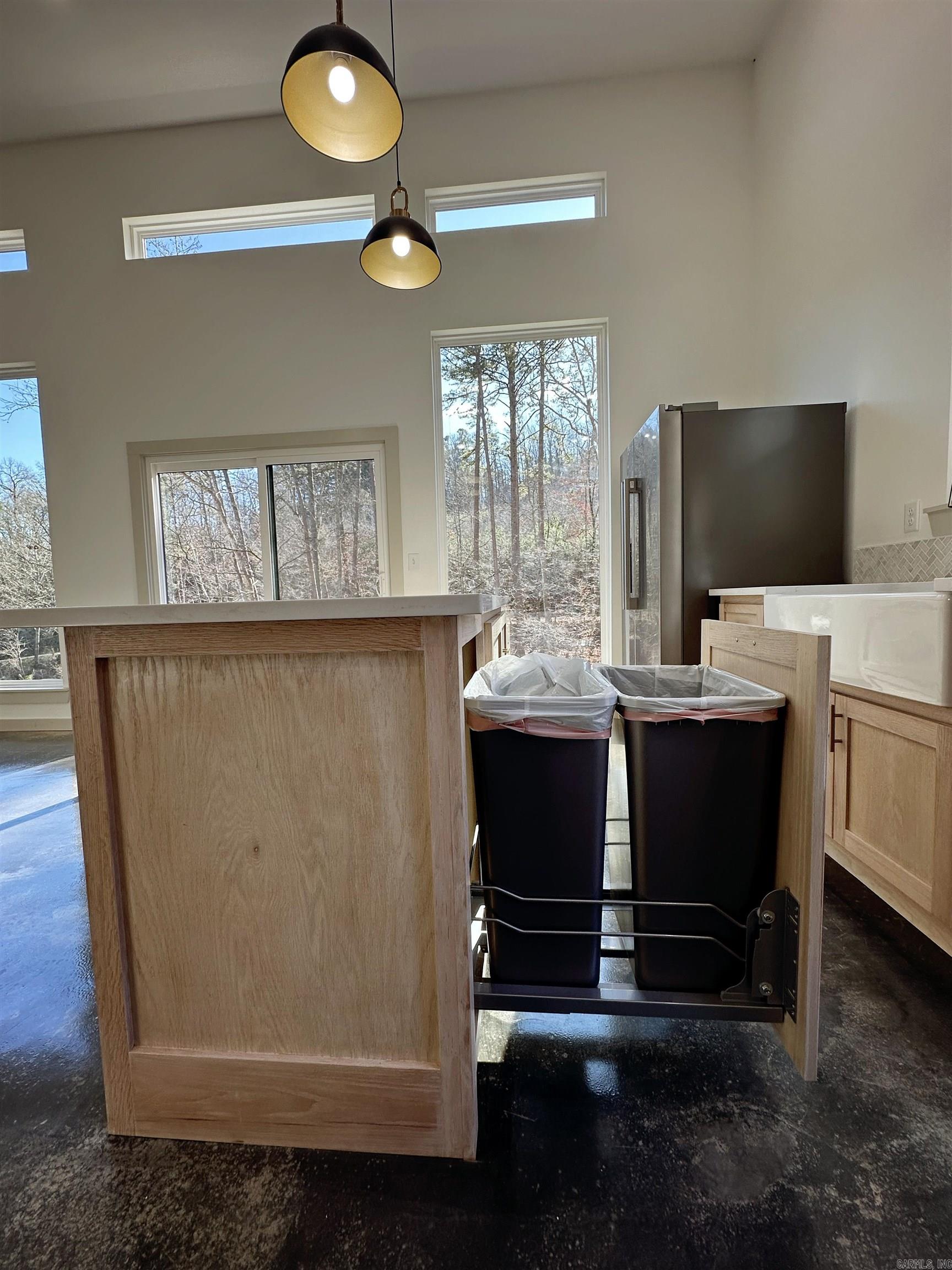 SHIRLEY - Residential