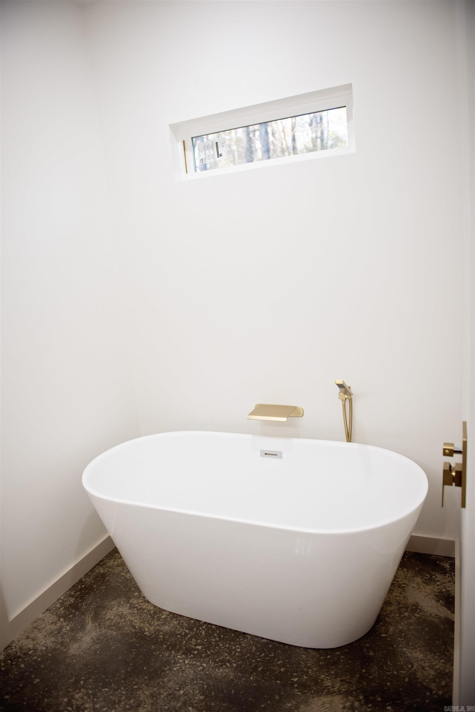 SHIRLEY - Residential