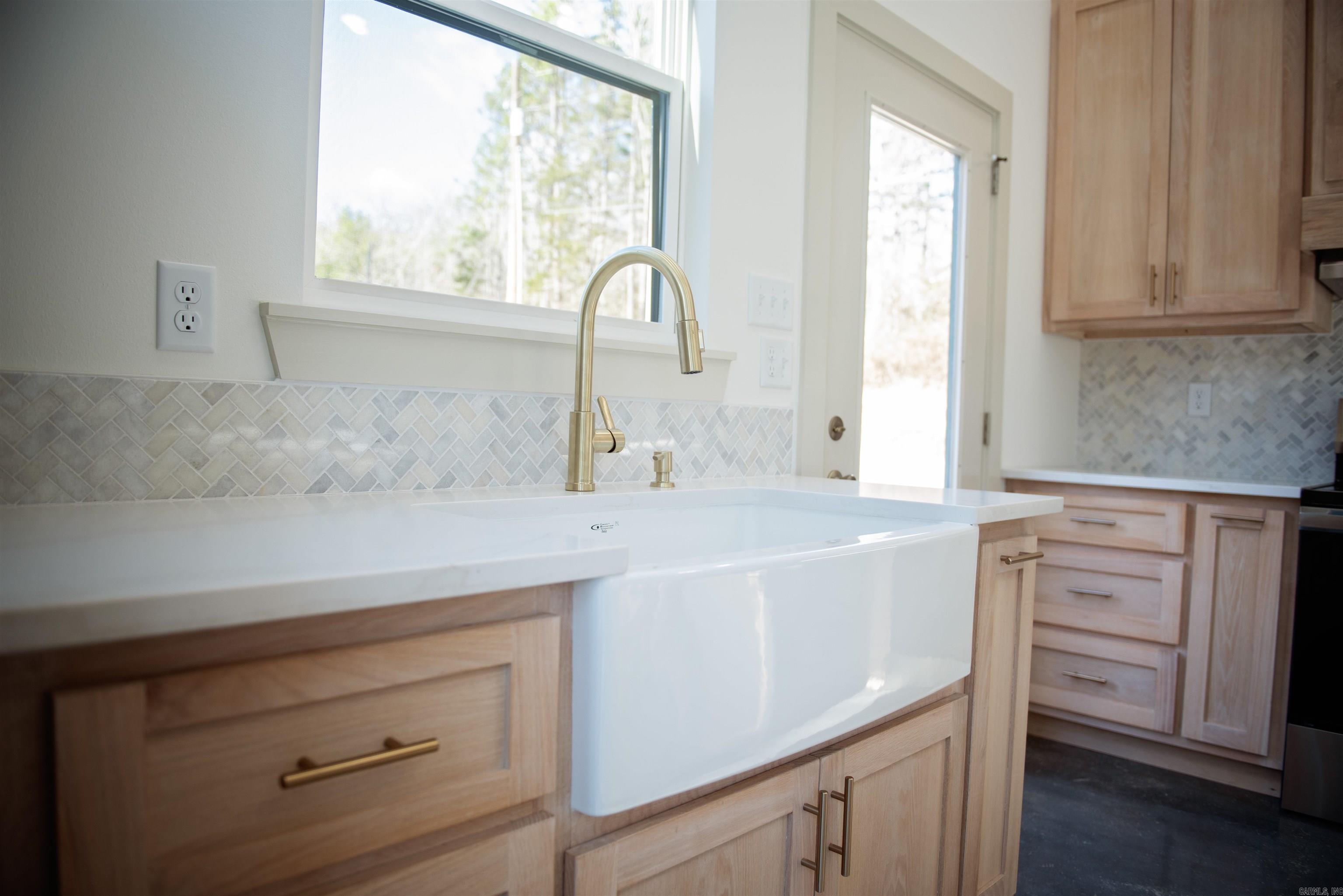 SHIRLEY - Residential