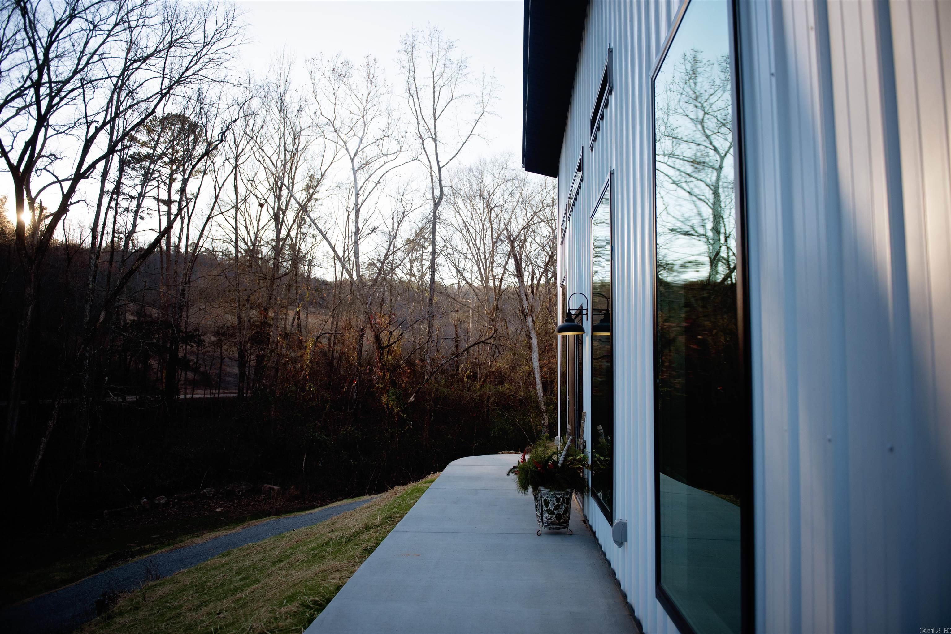 SHIRLEY - Residential