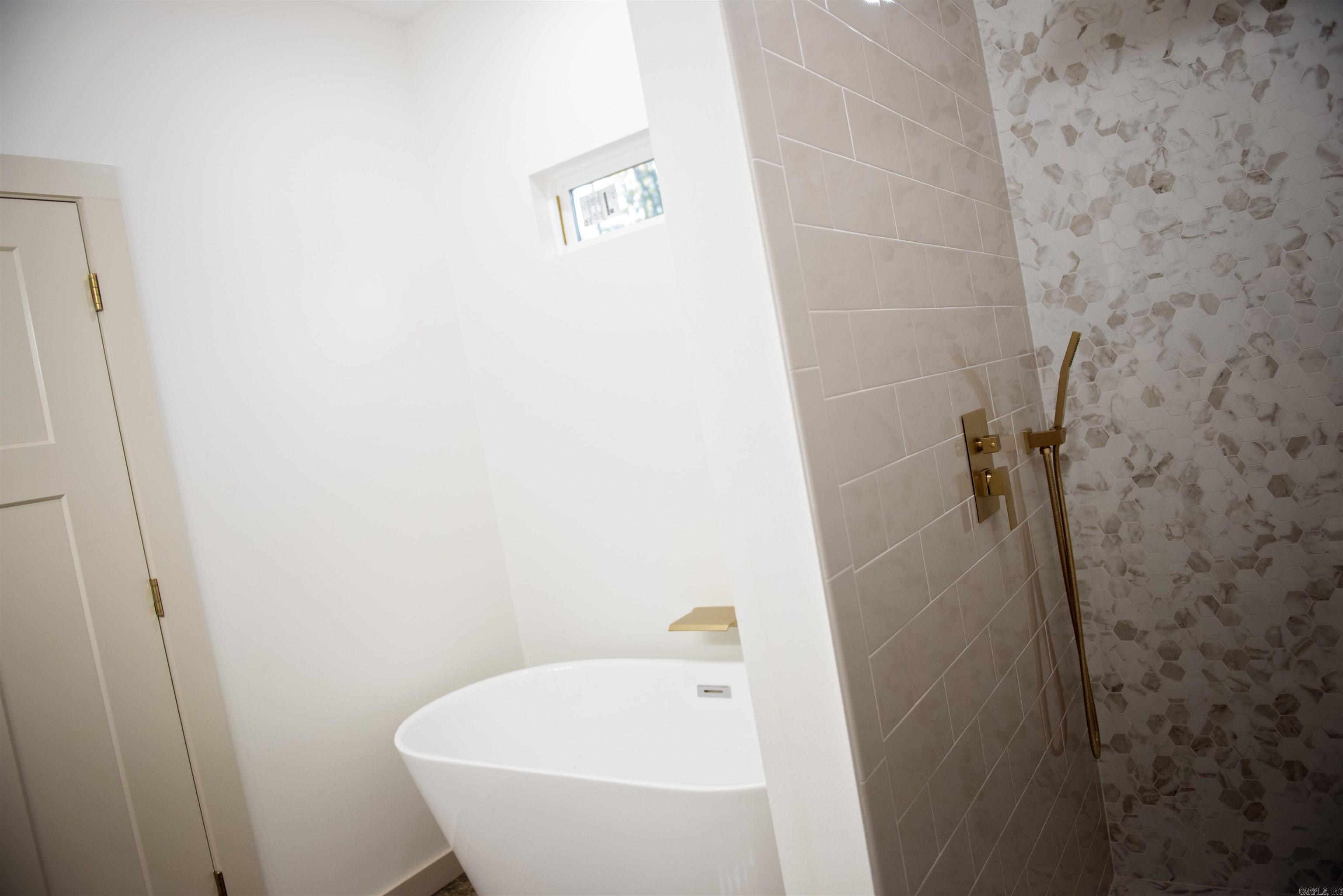 SHIRLEY - Residential